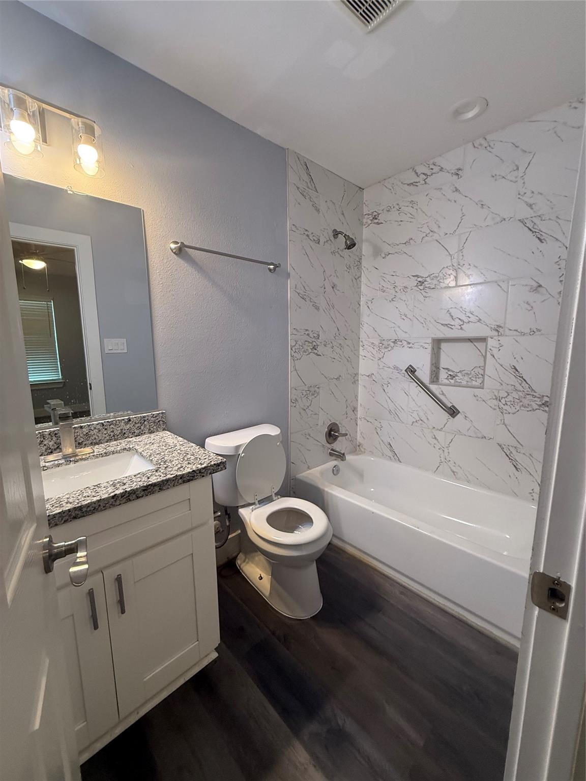 6712 Eastwood Street