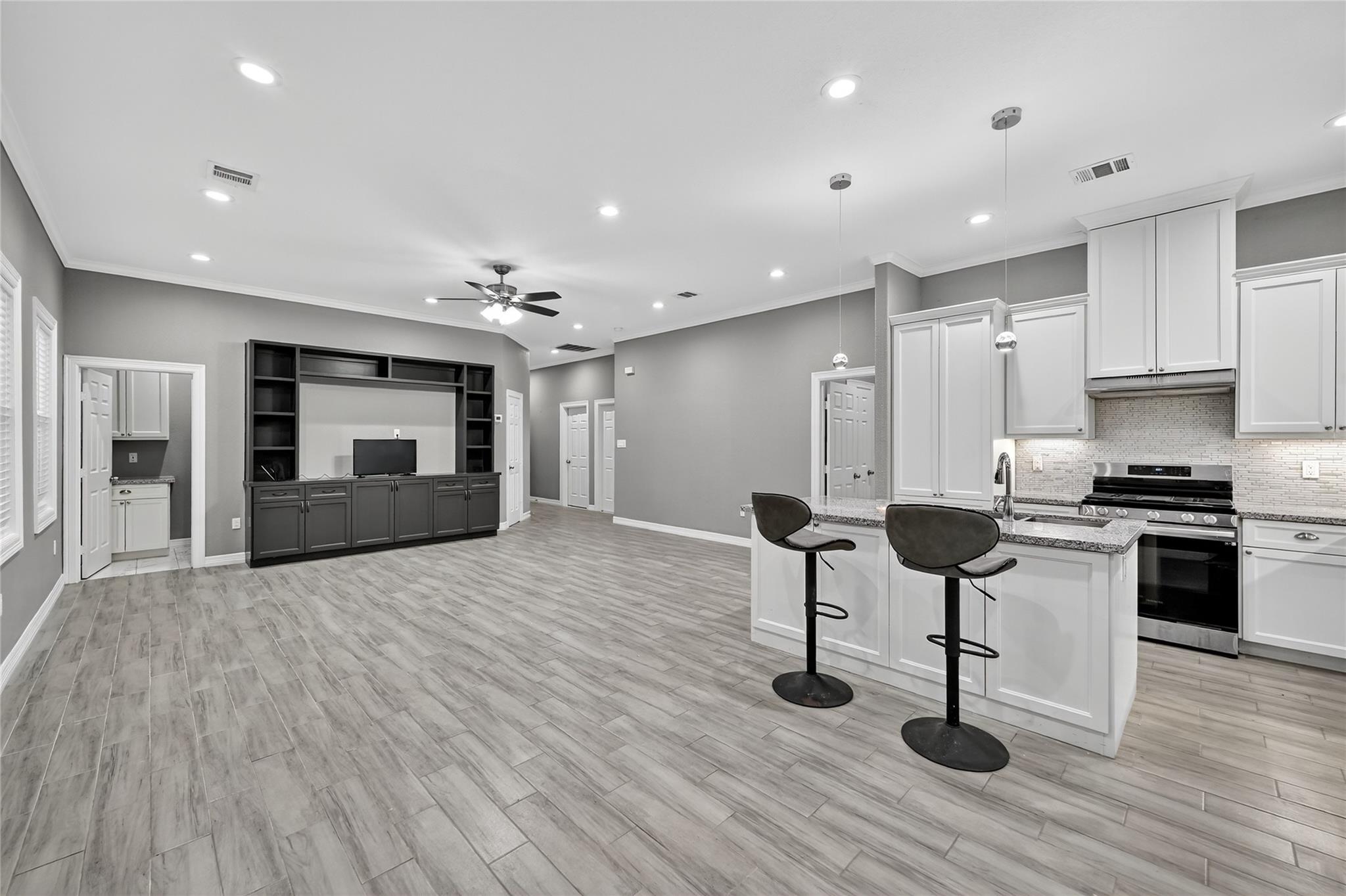 7934 Little Street, Houston