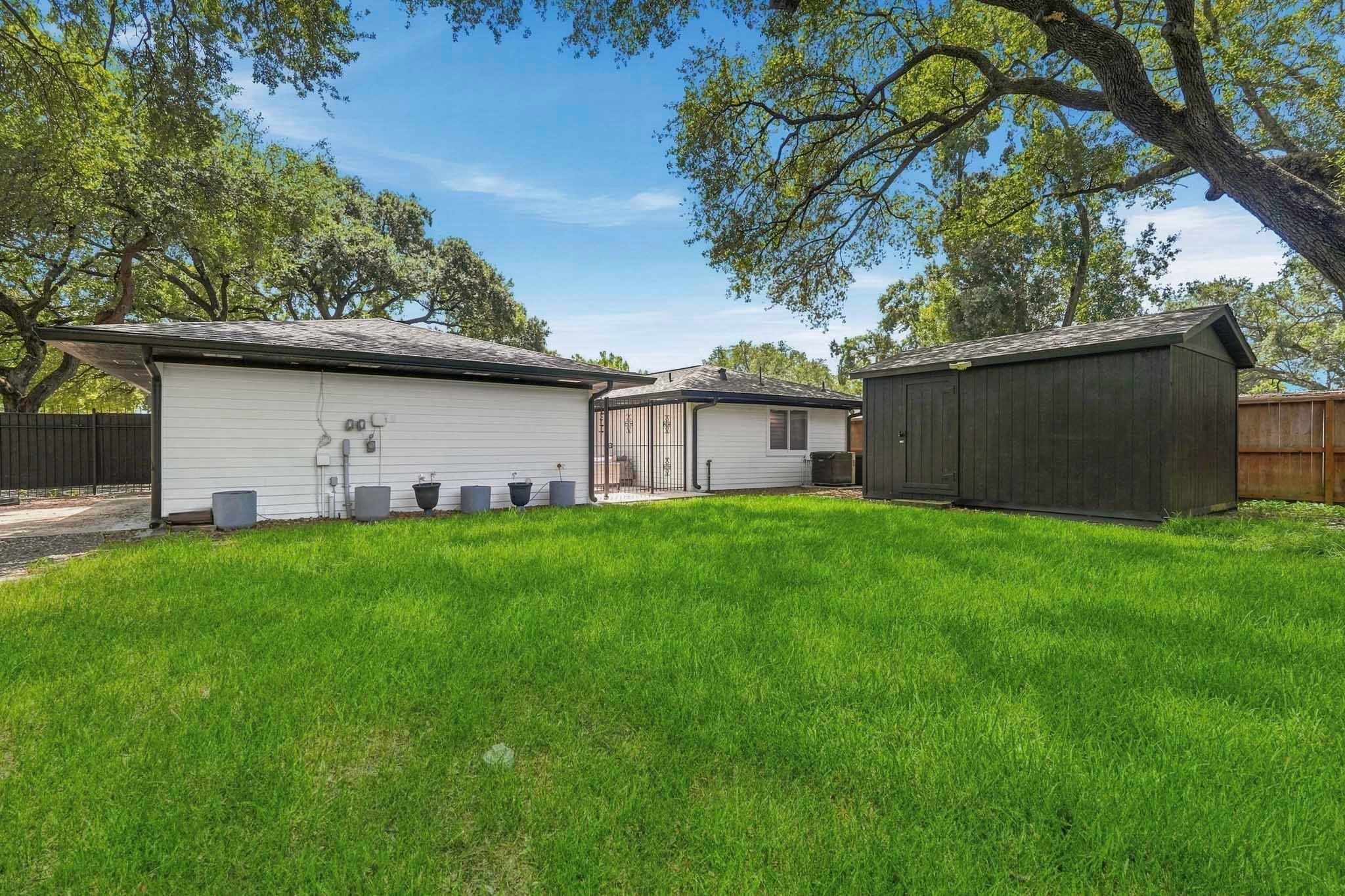 2302 Chimney Rock Road