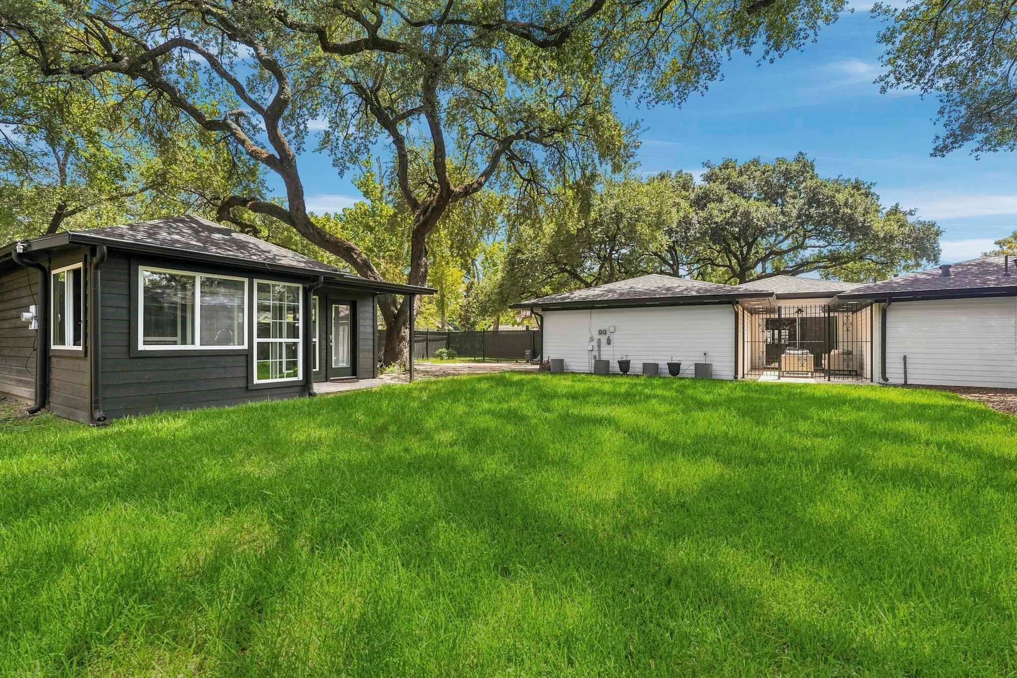 2302 Chimney Rock Road