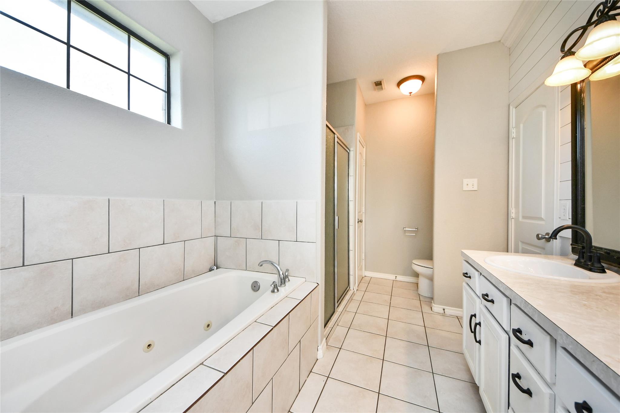 11004 San Jacinto Drive