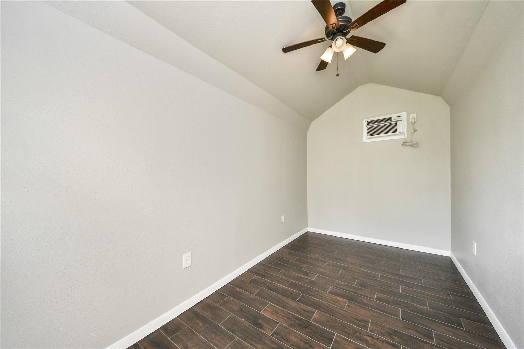 11004 San Jacinto Drive