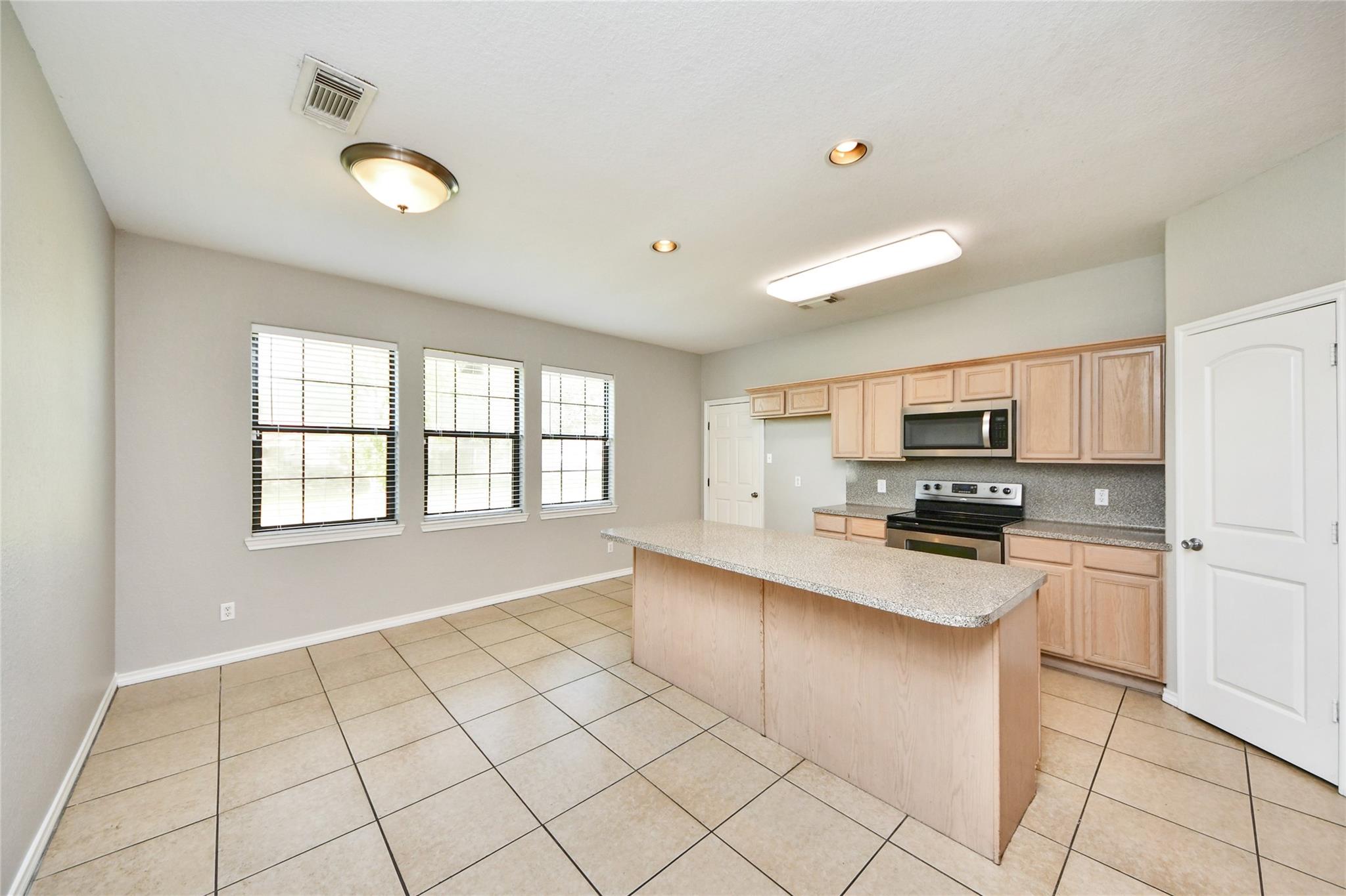 11004 San Jacinto Drive