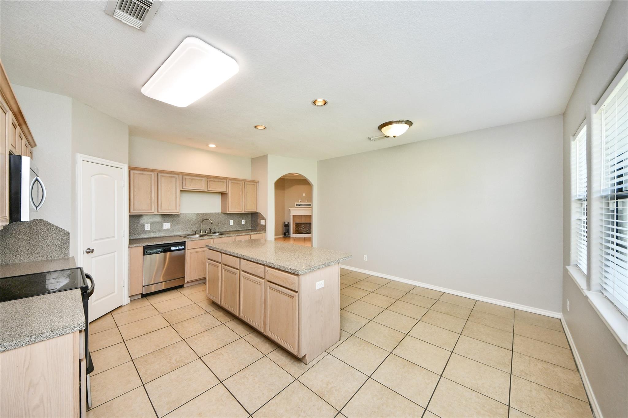 11004 San Jacinto Drive