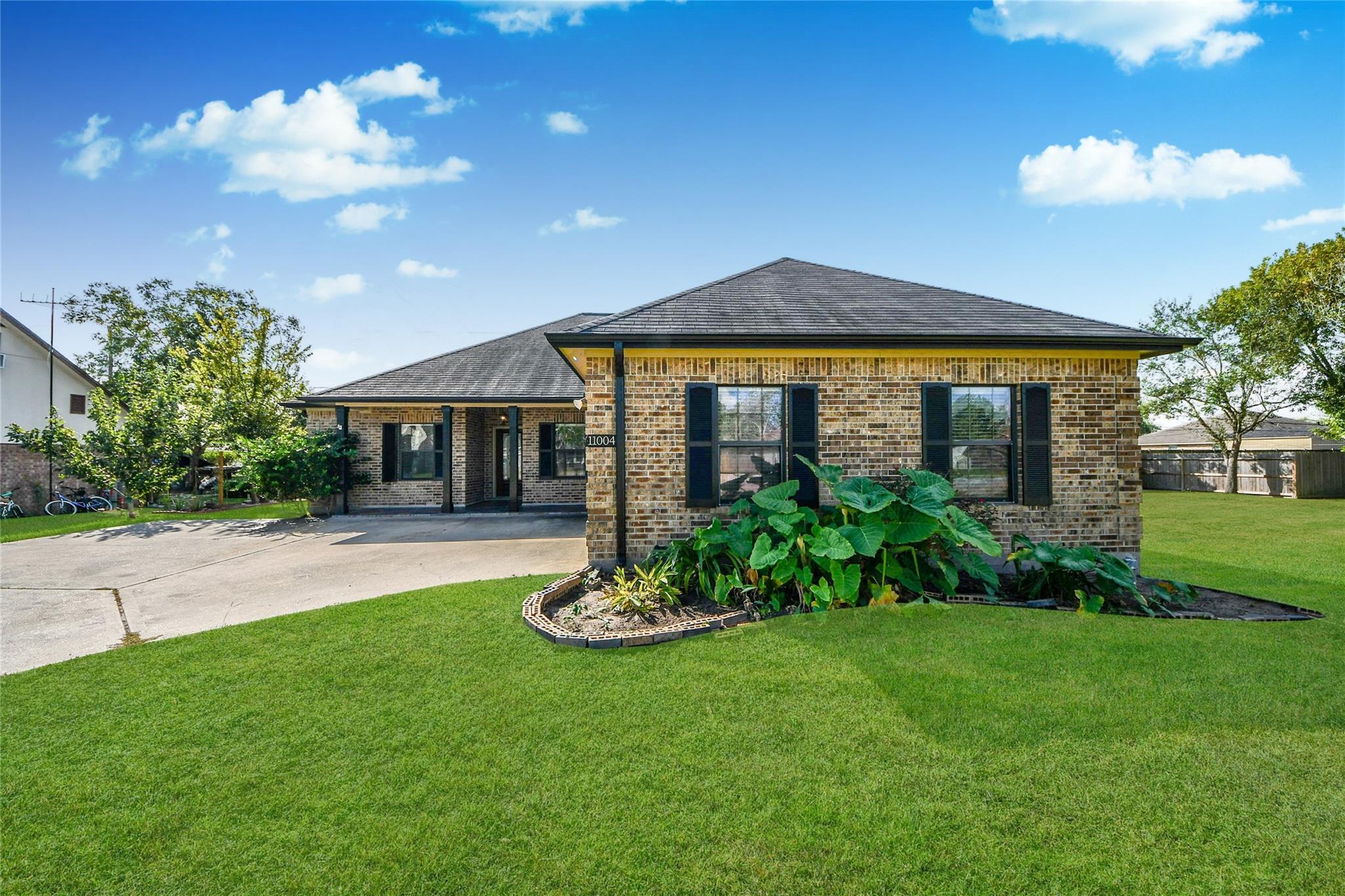 11004 San Jacinto Drive