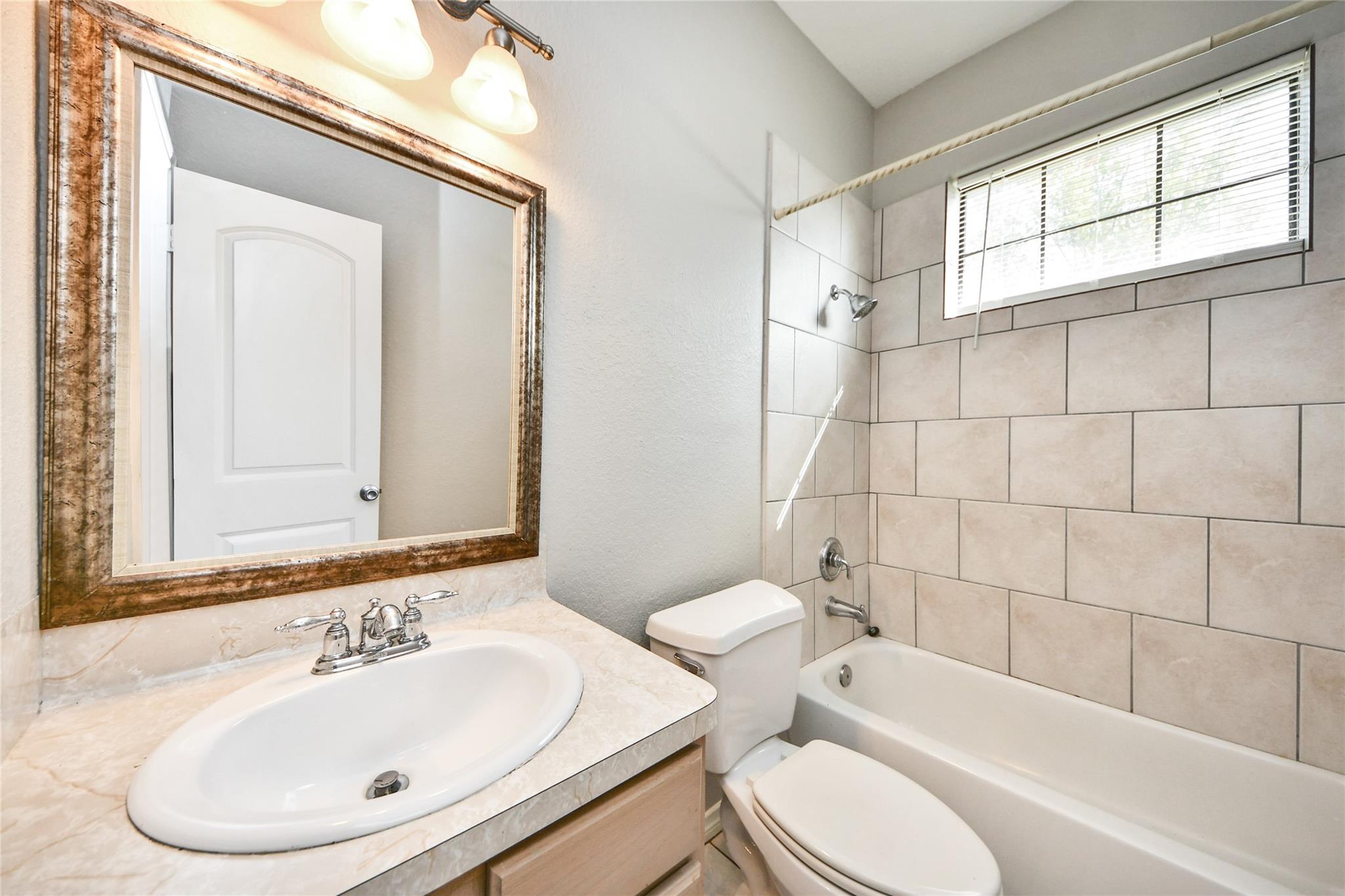 11004 San Jacinto Drive