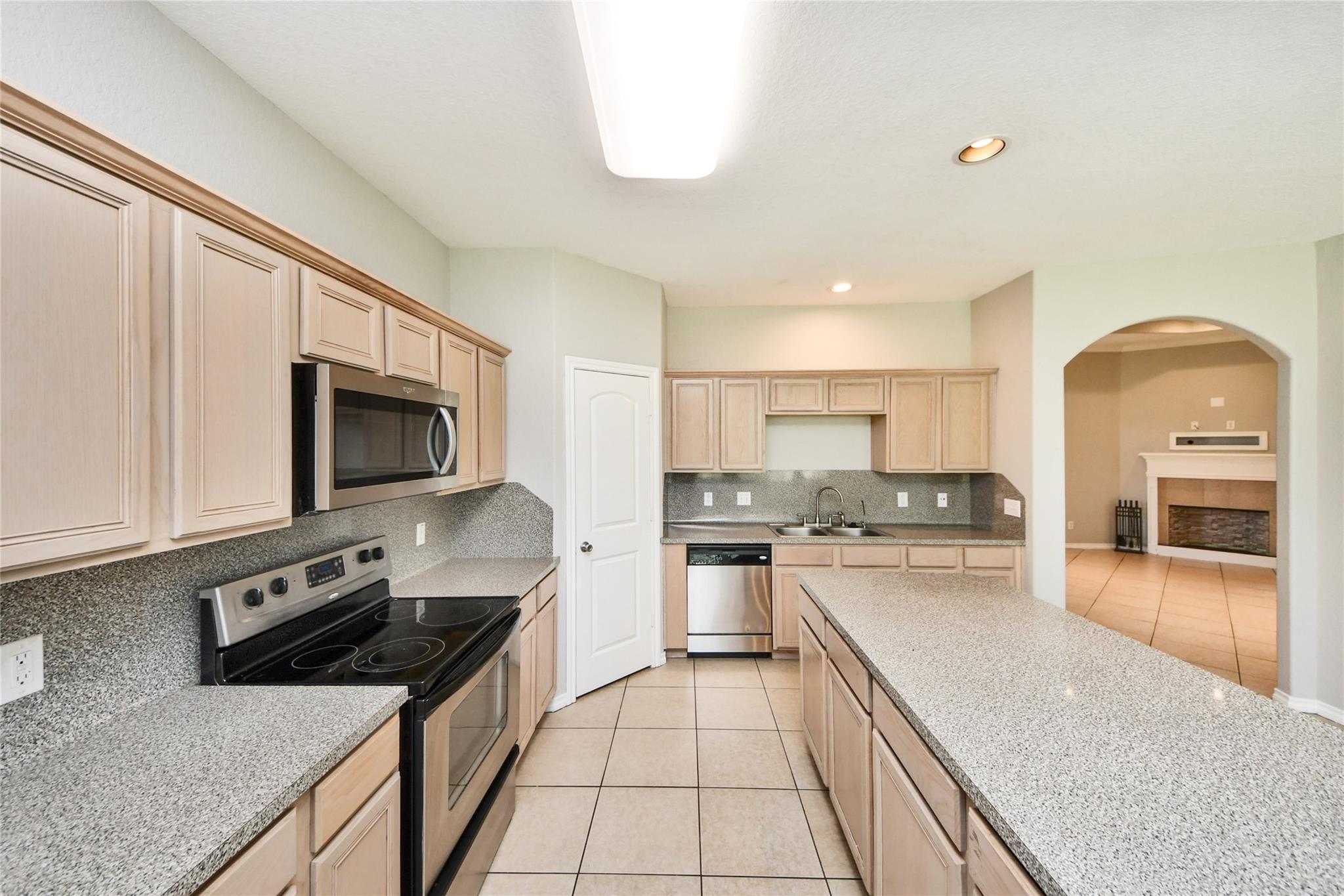 11004 San Jacinto Drive