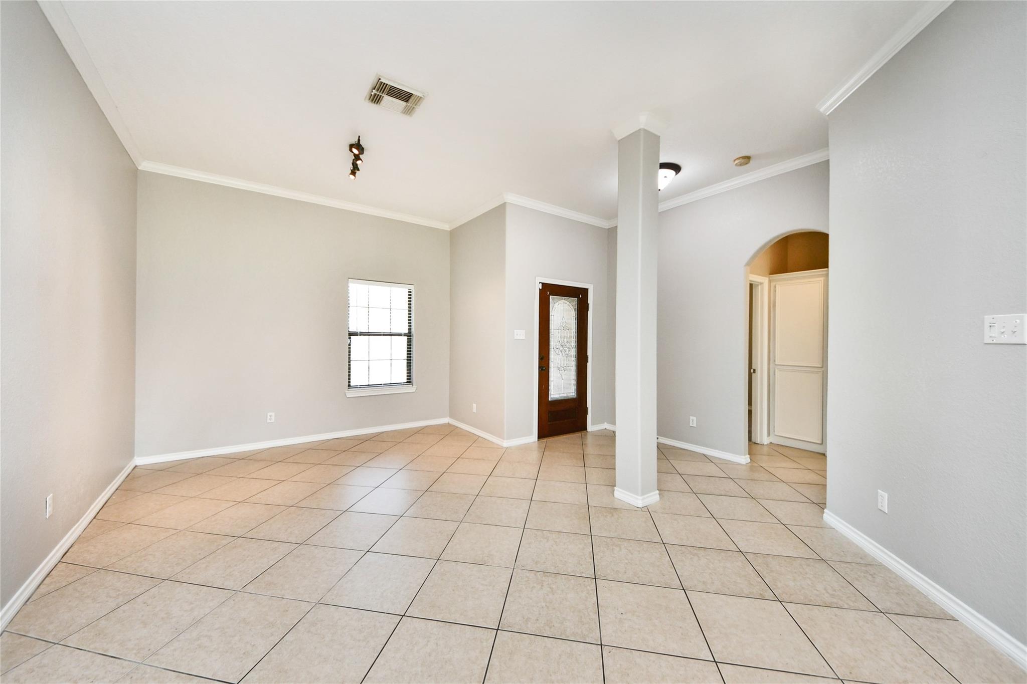 11004 San Jacinto Drive