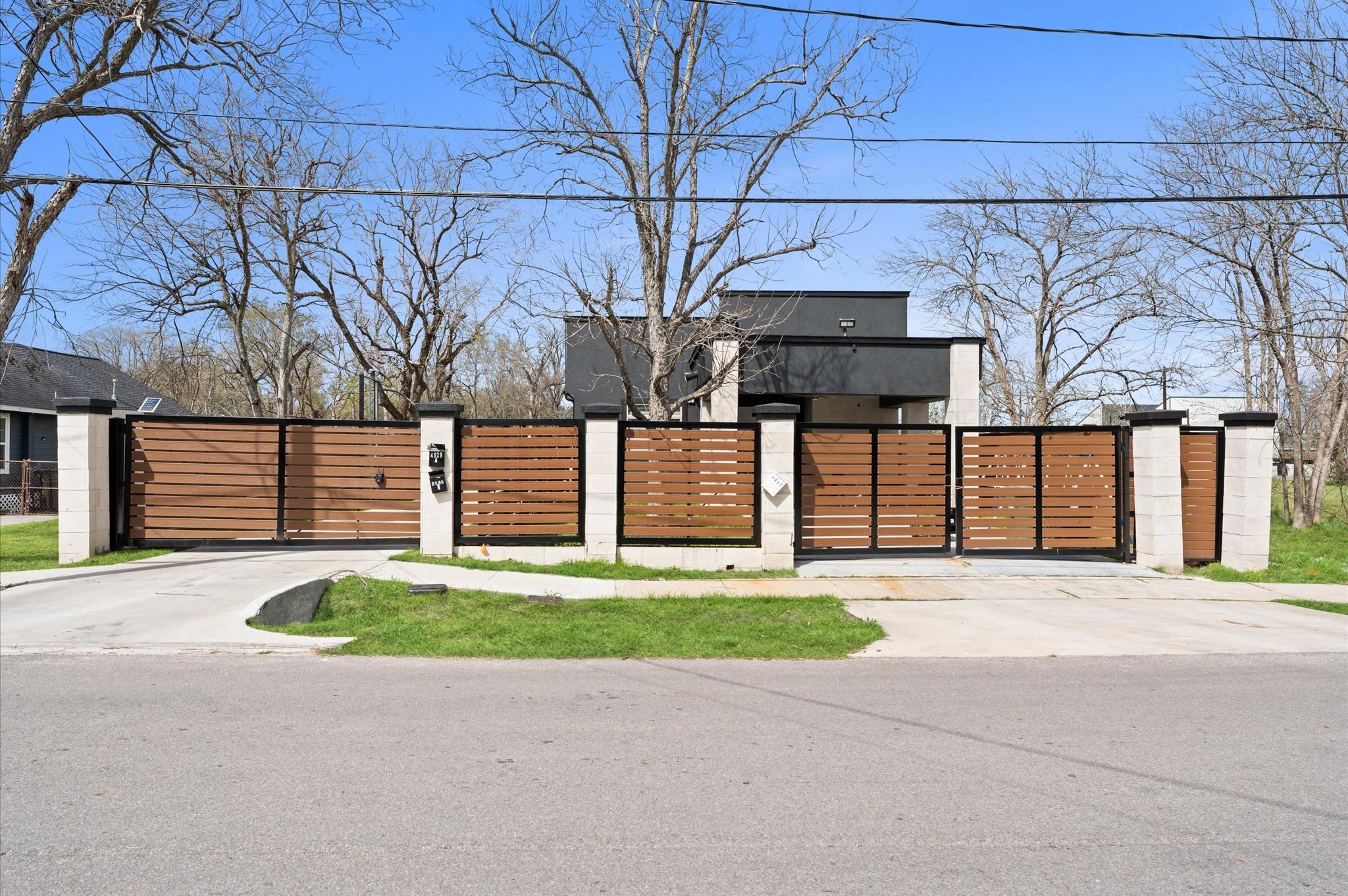 4929 Wilmington St A/B Street