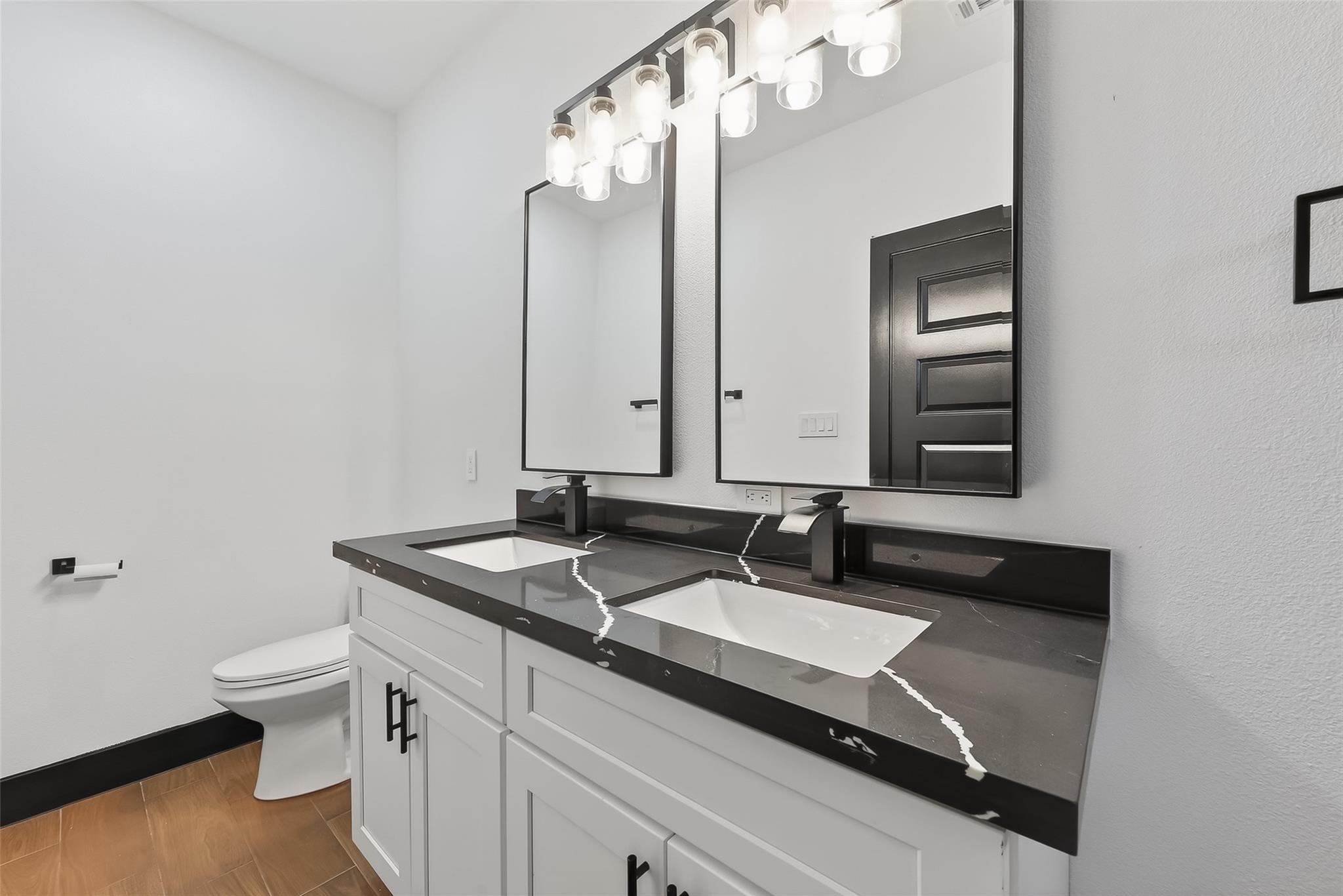 4929 Wilmington St A/B Street