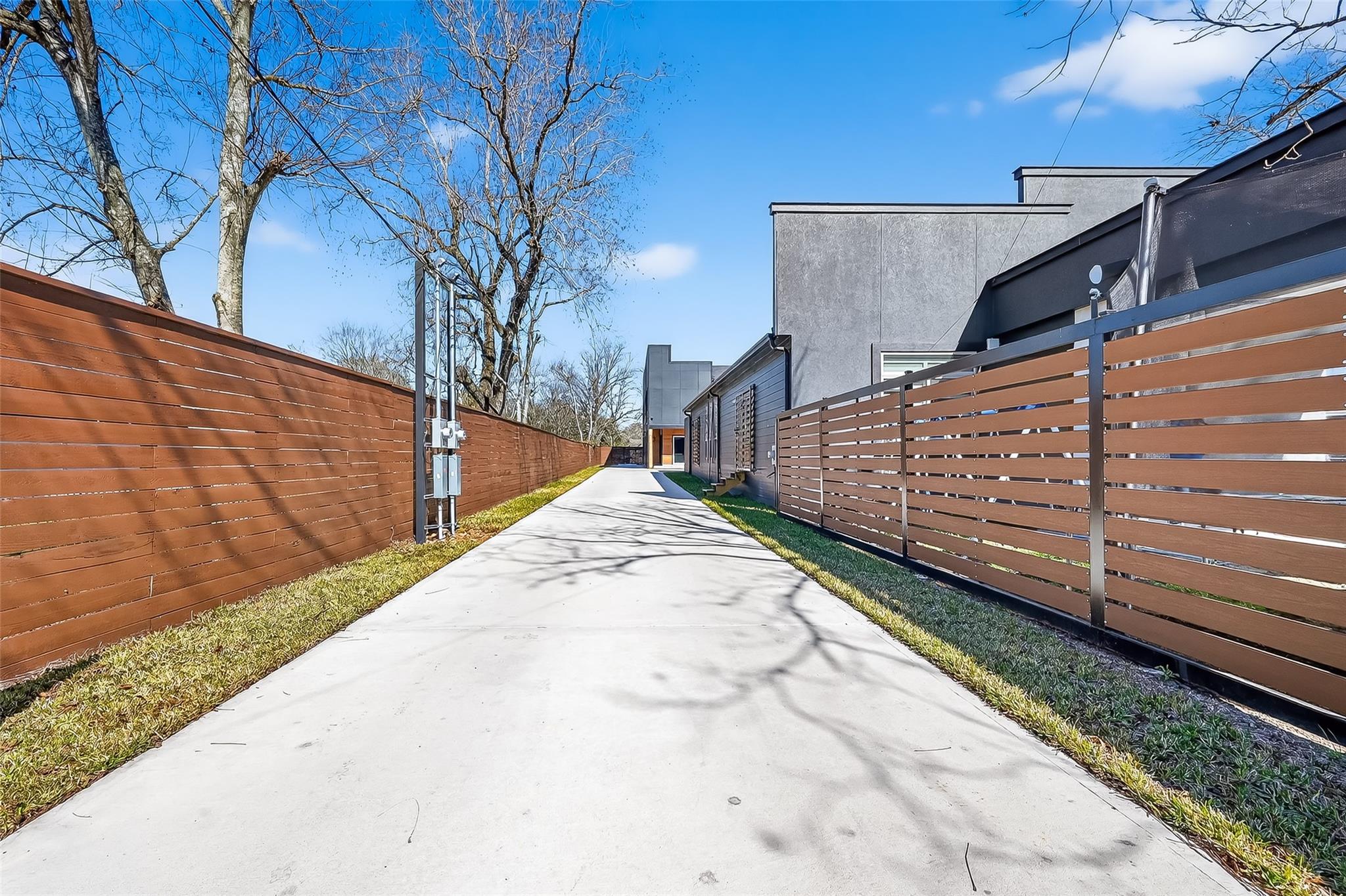 4929 Wilmington St A/B Street