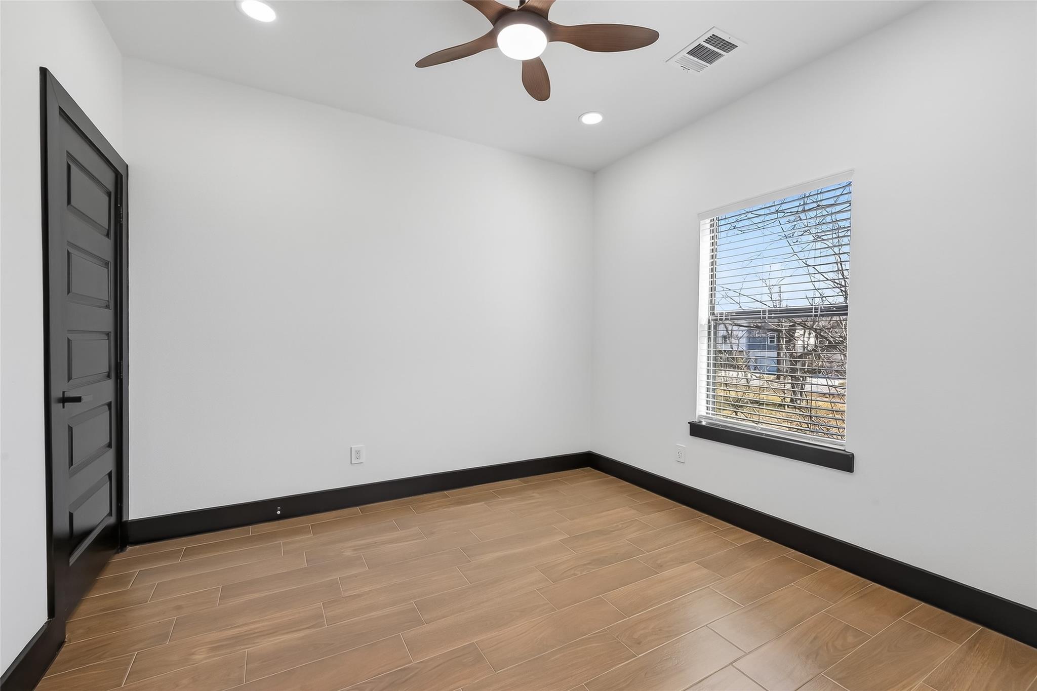 4929 Wilmington St A/B Street