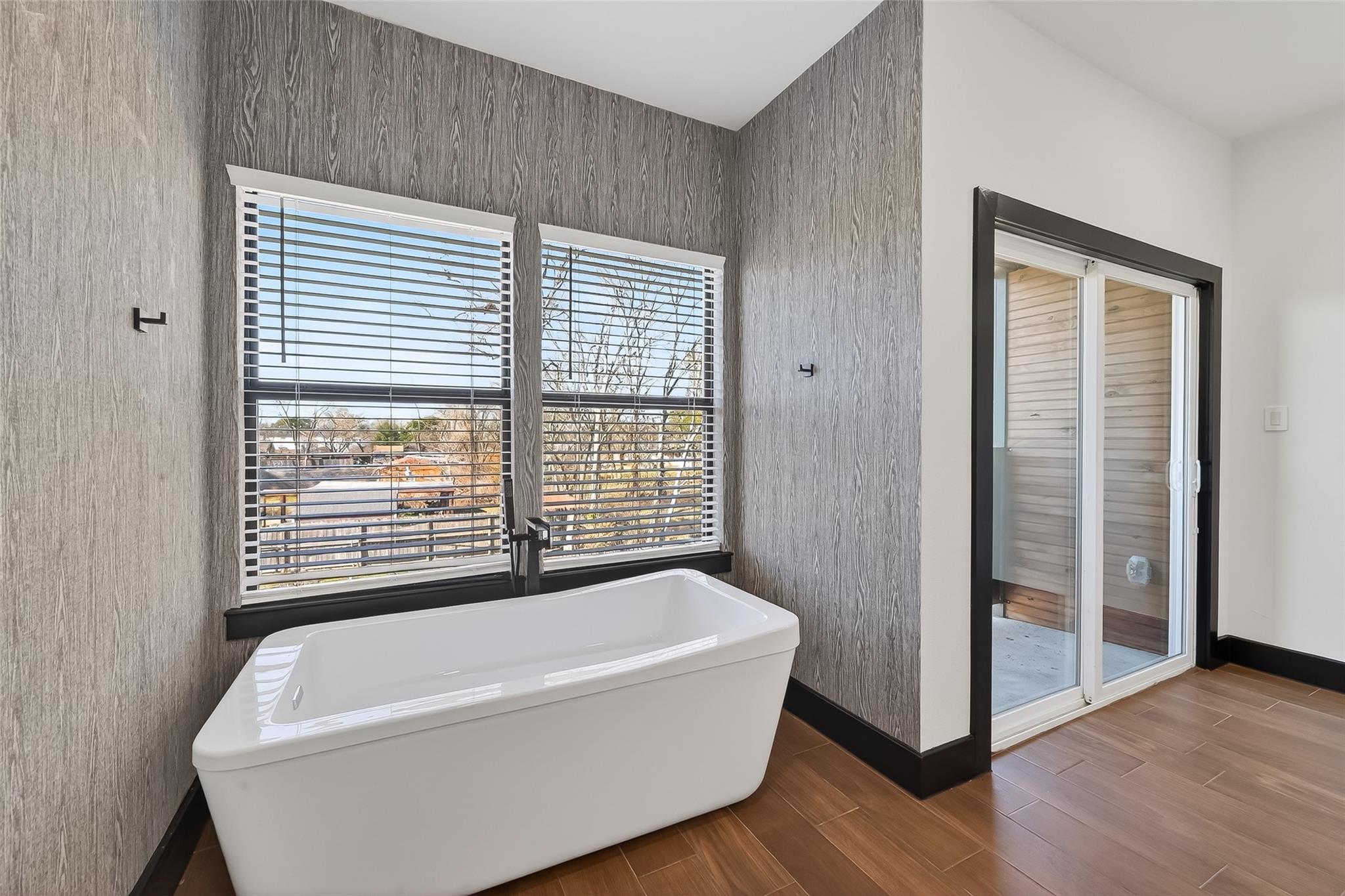 4929 Wilmington St A/B Street