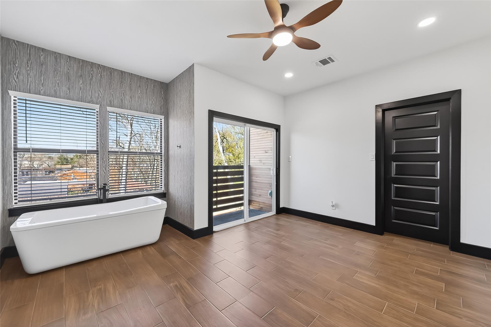 4929 Wilmington St A/B Street