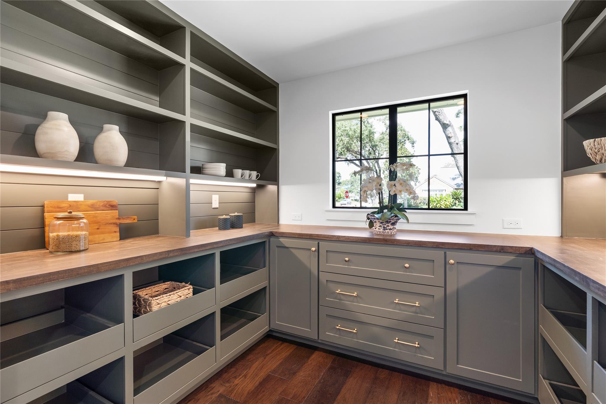 5667 Piping Rock Lane