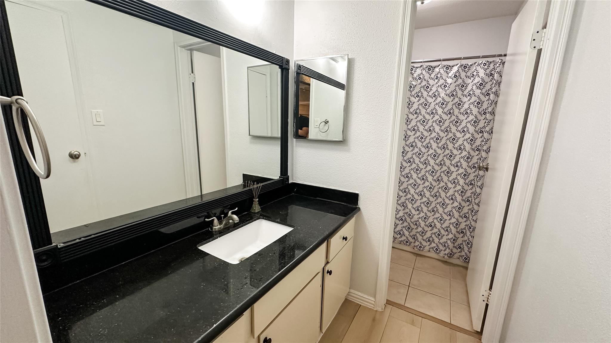 2120 El Paseo Street # 609