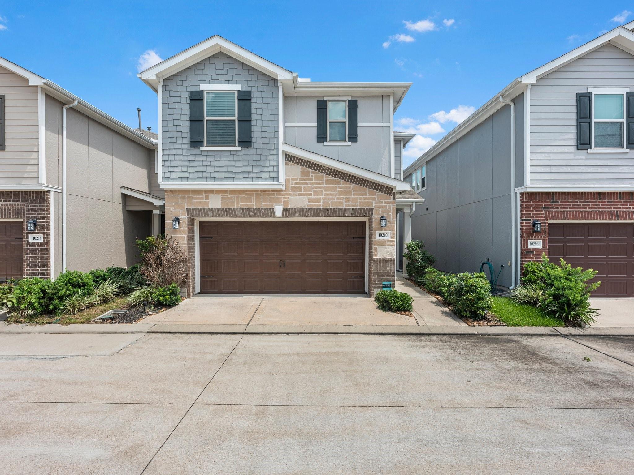 10210 Pinewood Fox Drive