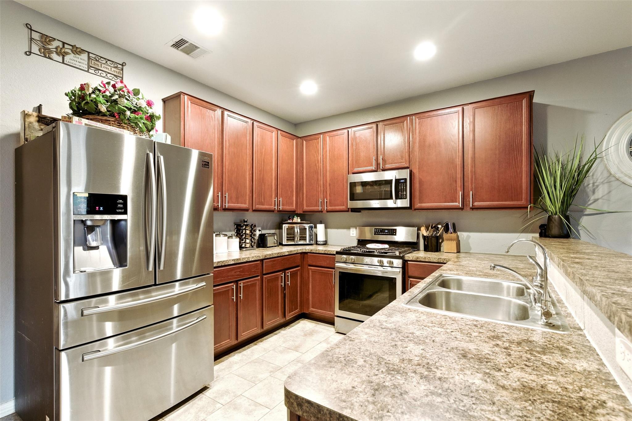 2662 Magnolia Fair Way