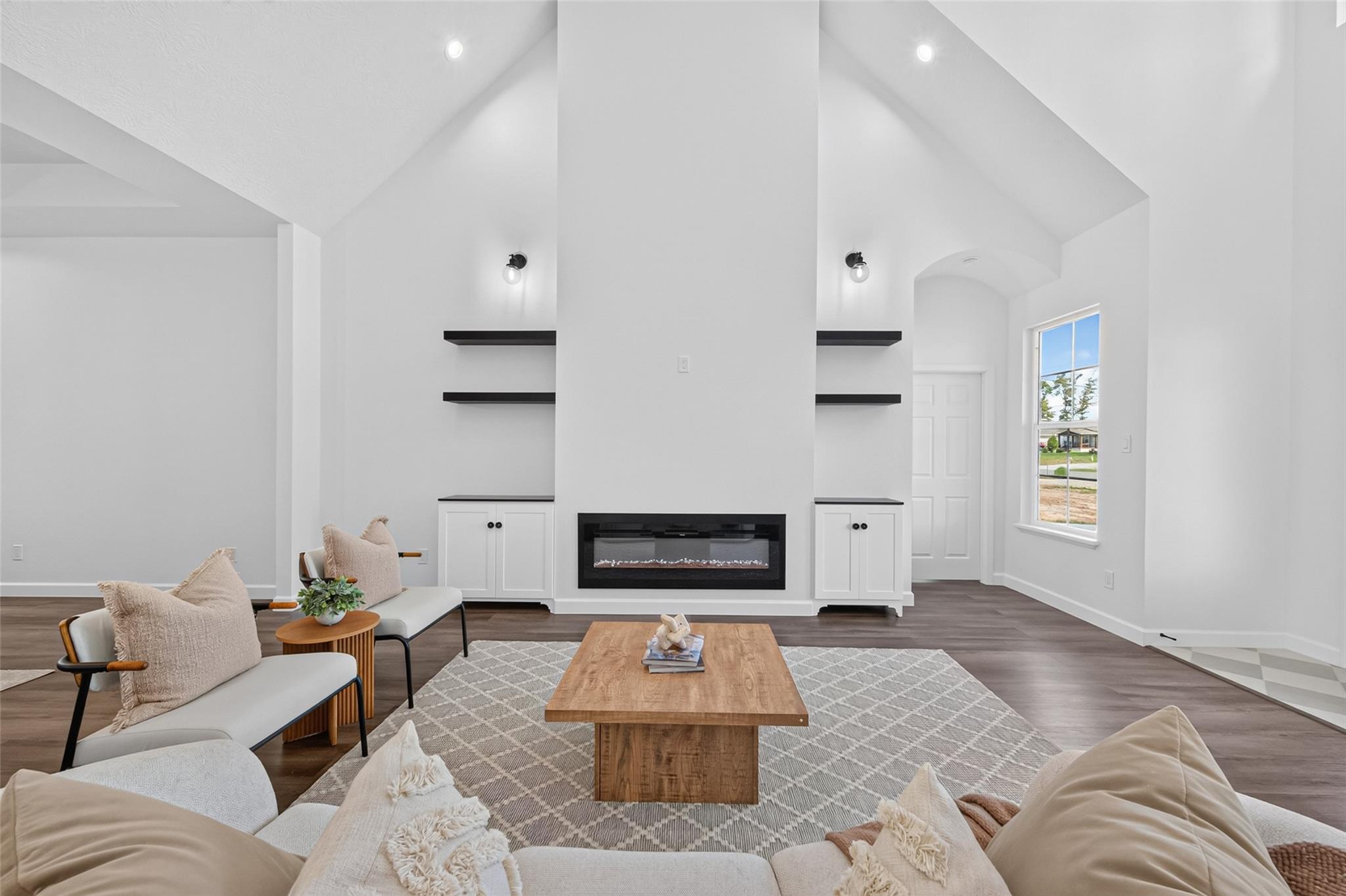 1118 Peter Pine Street