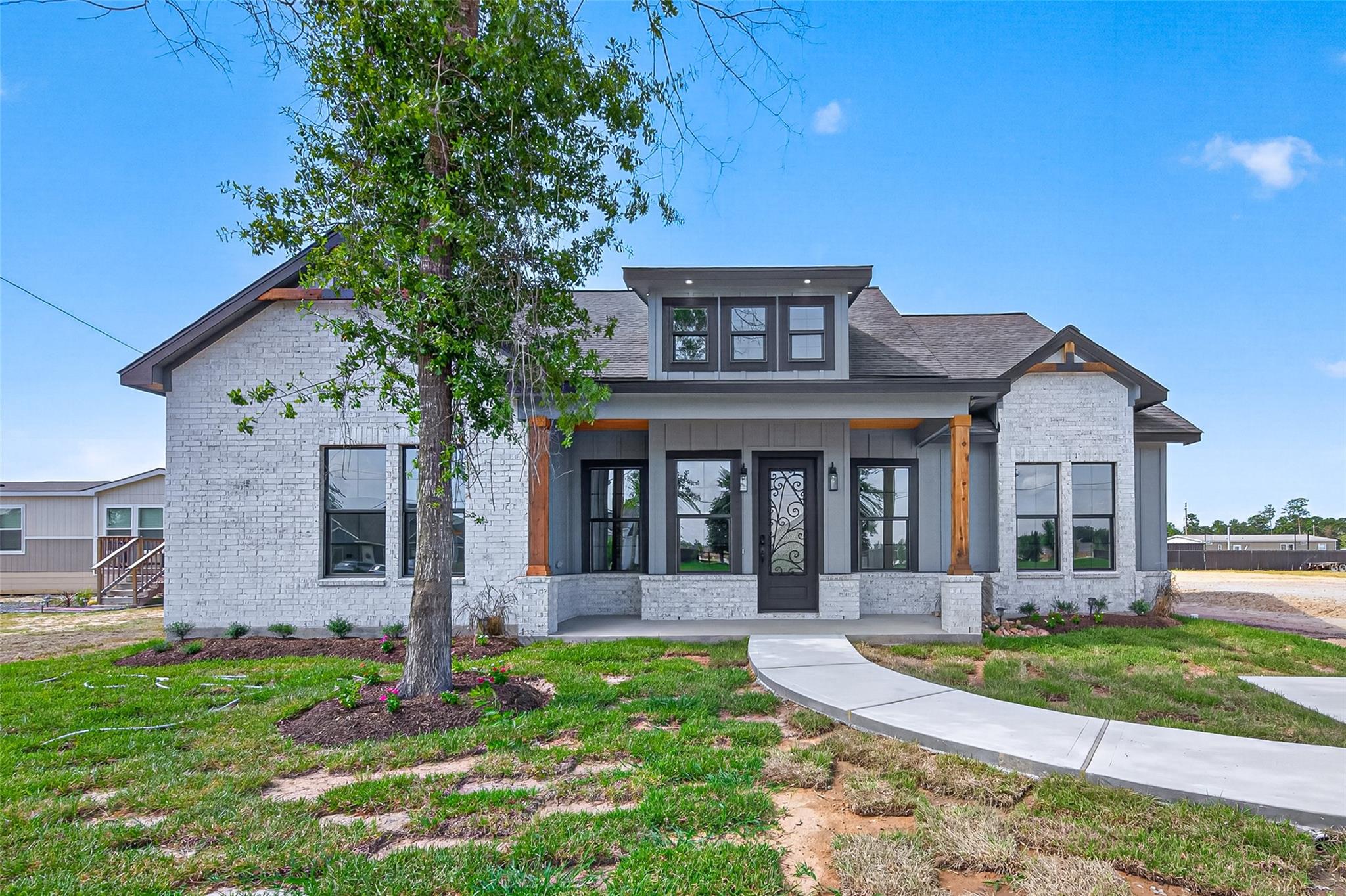 1118 Peter Pine Street
