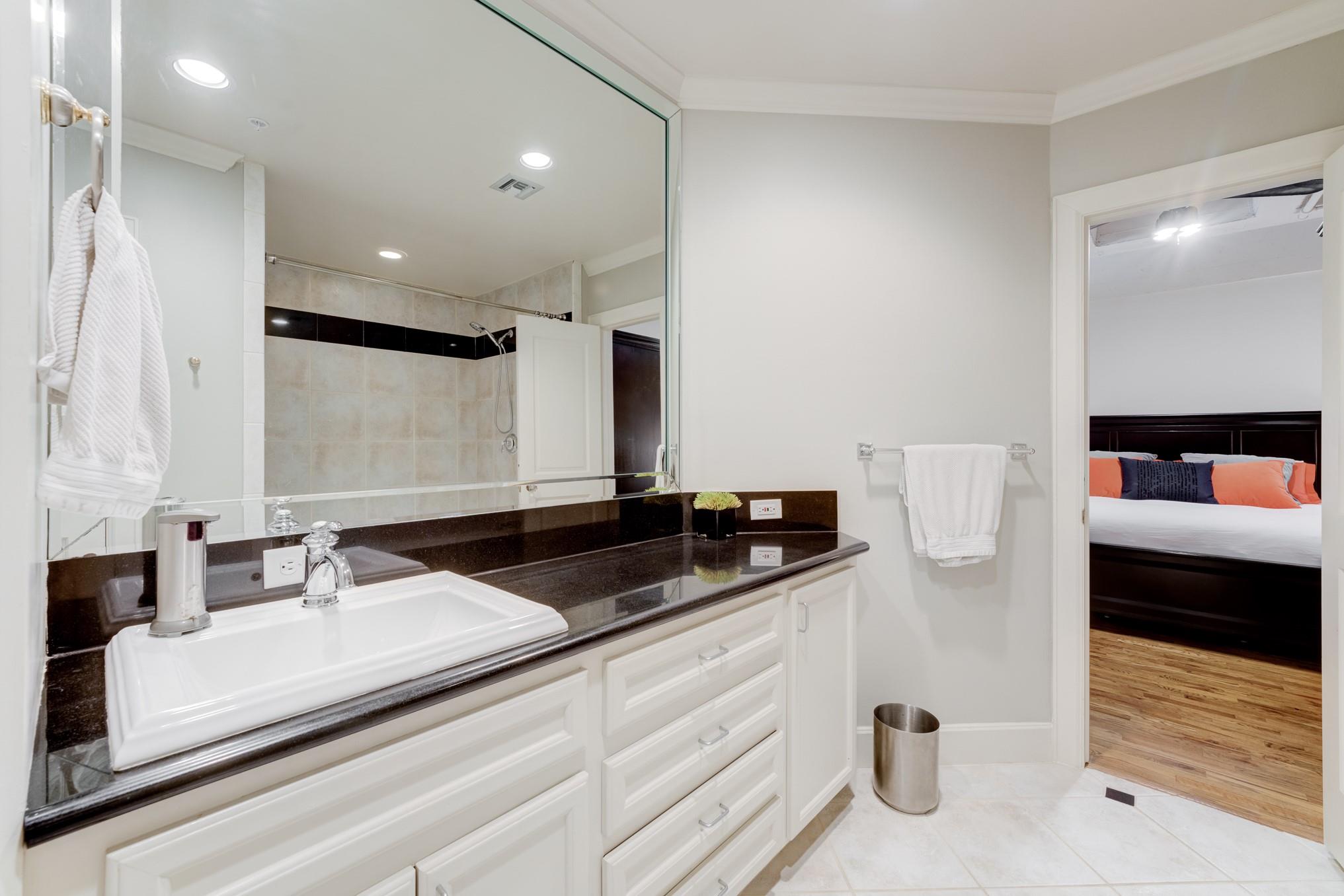 1120 Texas Street # 5D