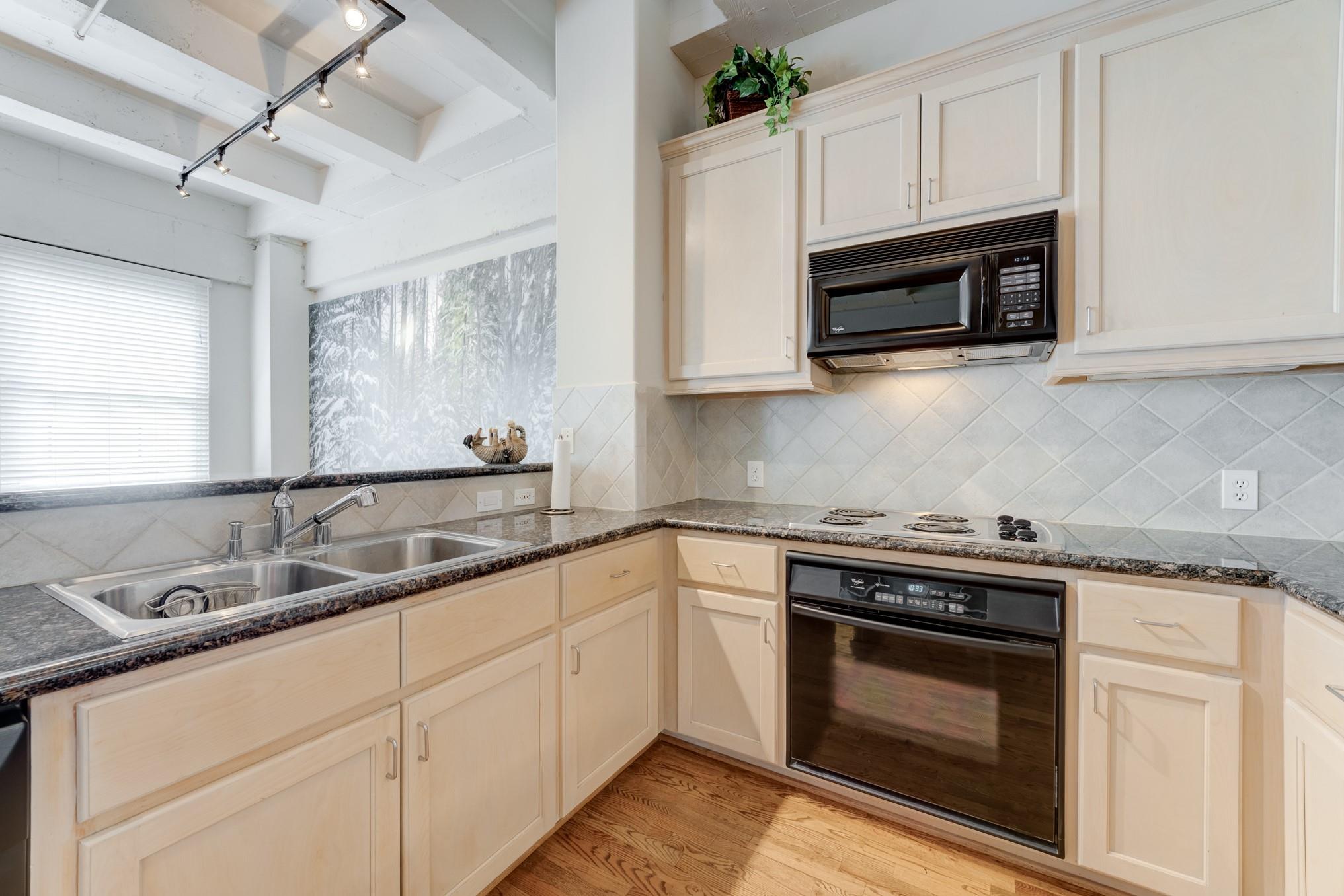 1120 Texas Street # 5D