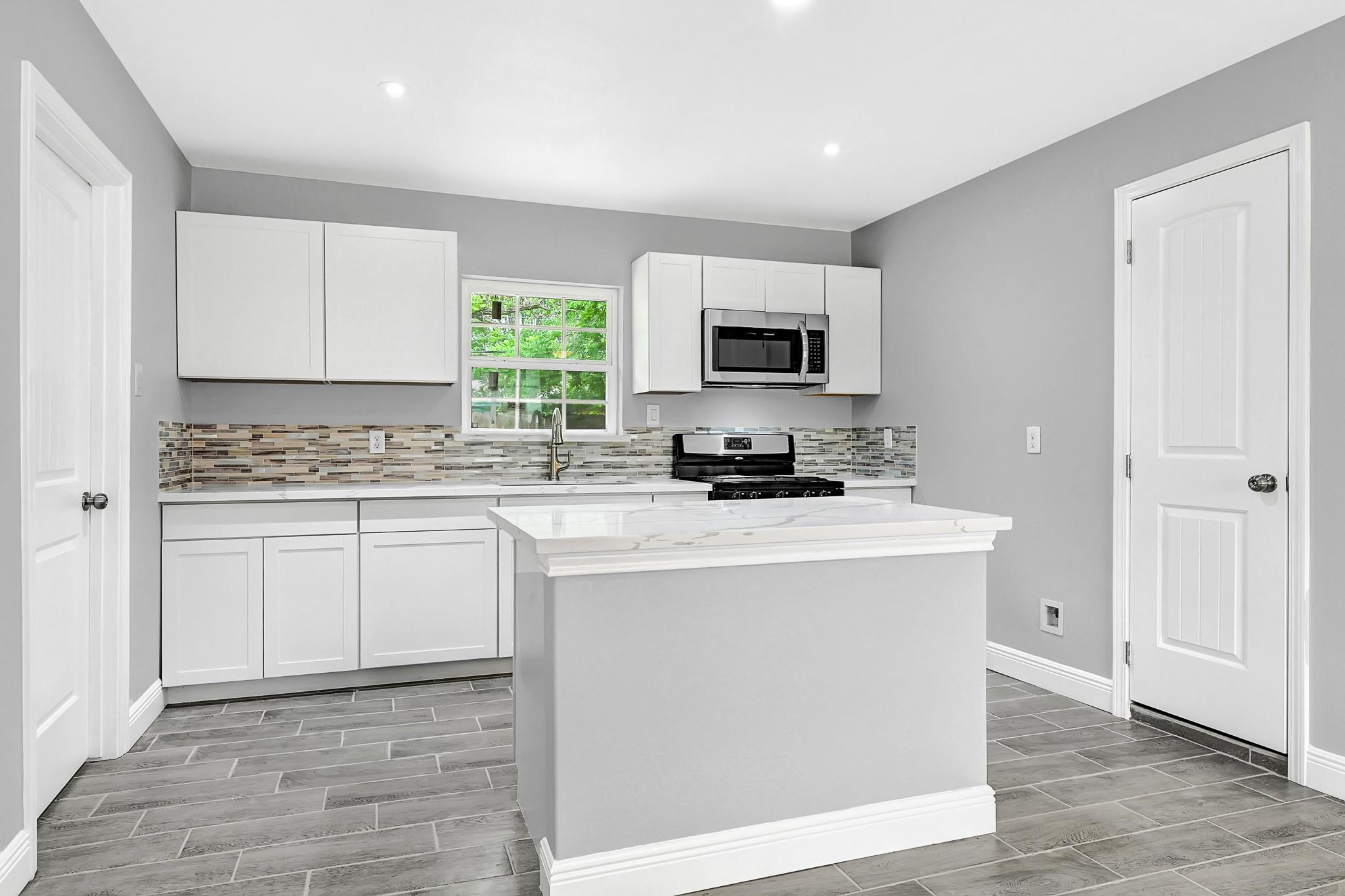 10122 Rockaway Drive