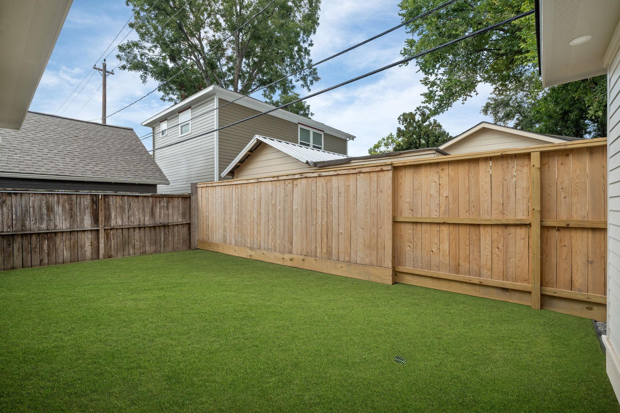 1011 W Cottage Street, Houston