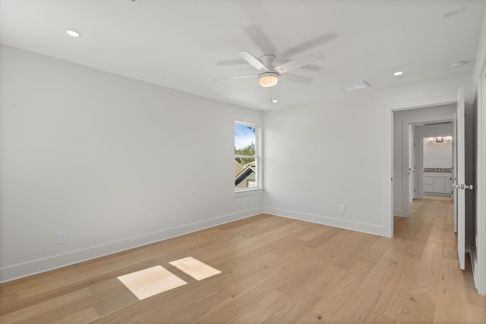 1011 W Cottage Street, Houston