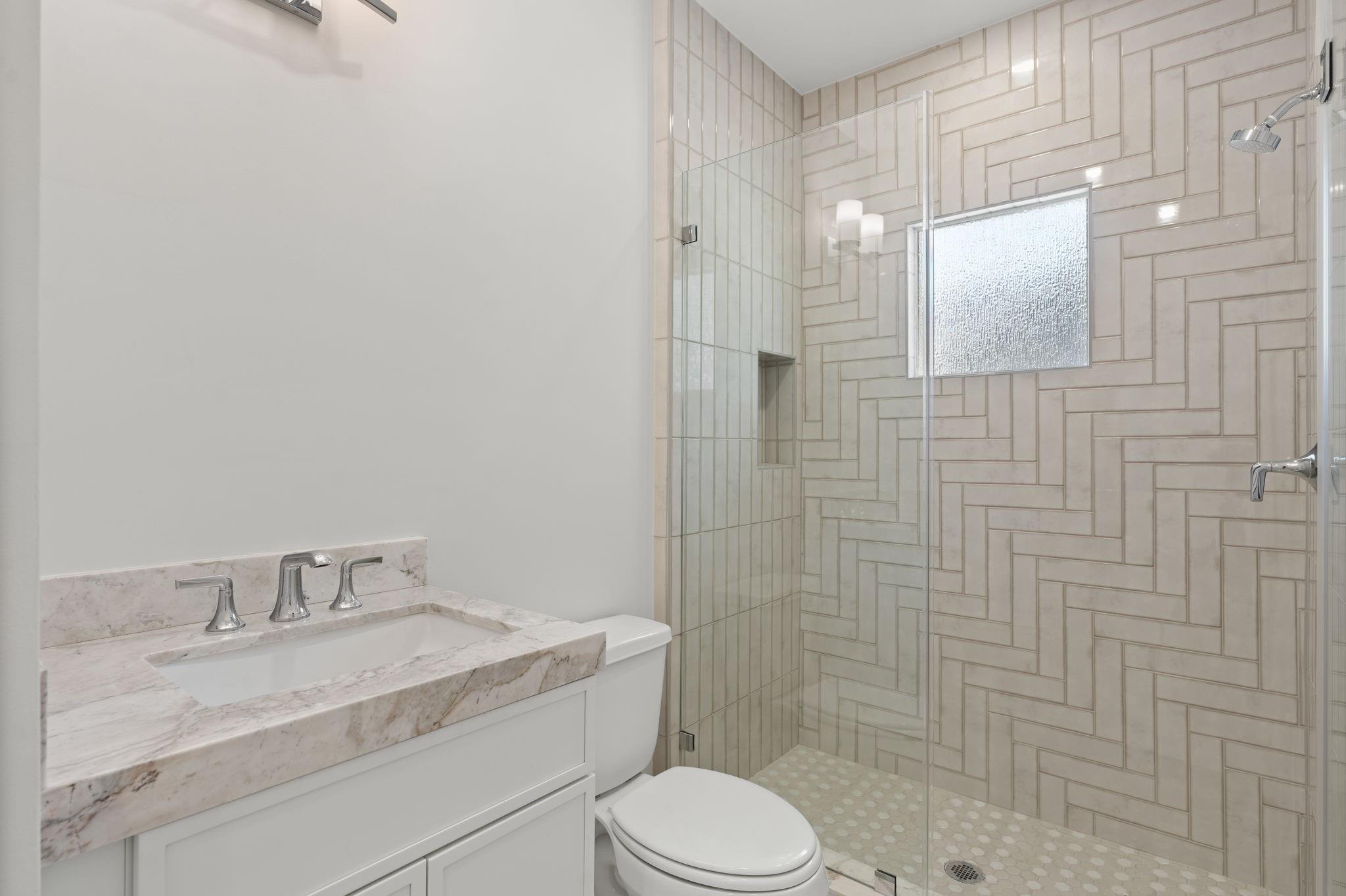 1011 W Cottage Street, Houston