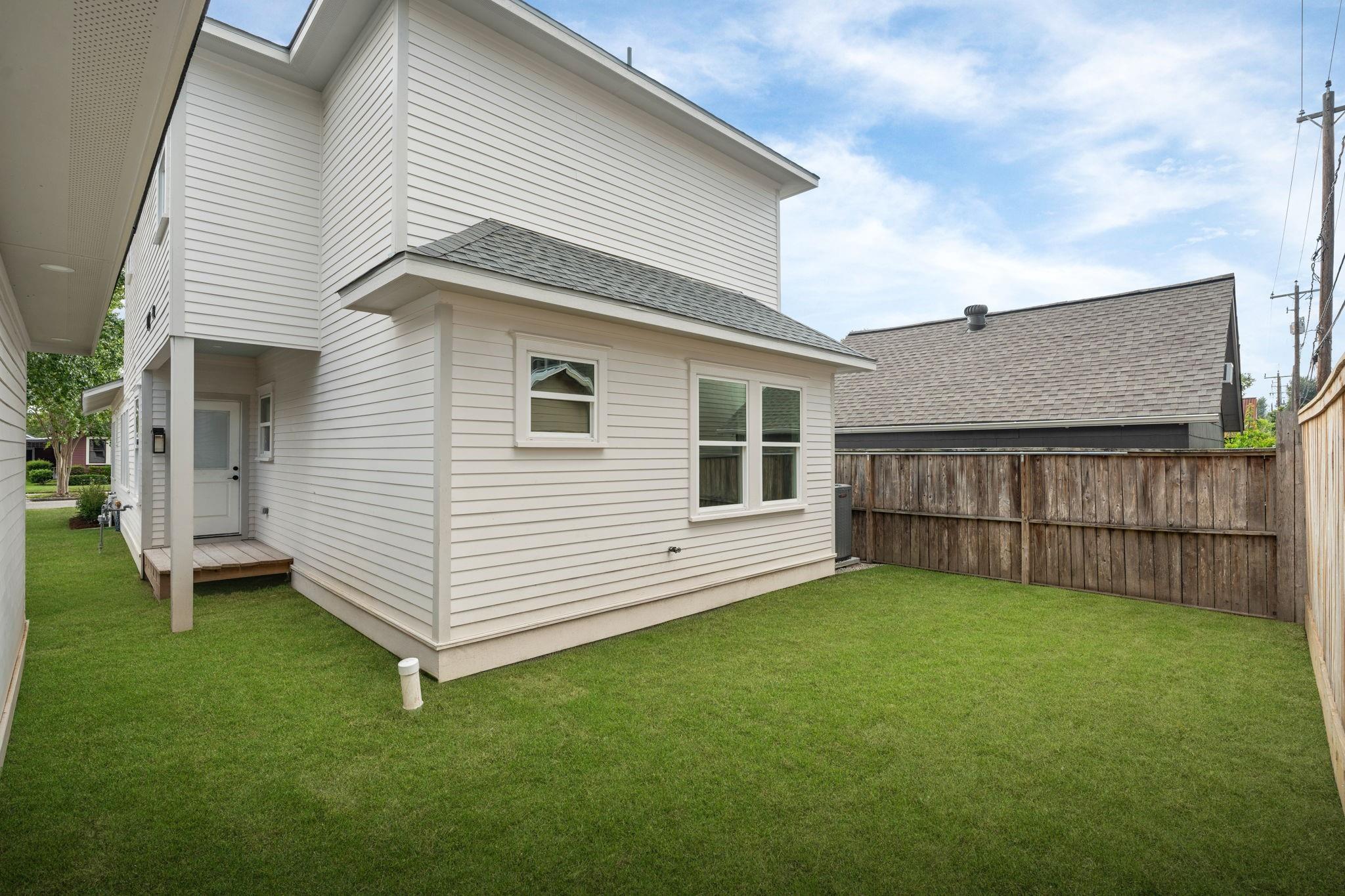 1011 W Cottage Street, Houston