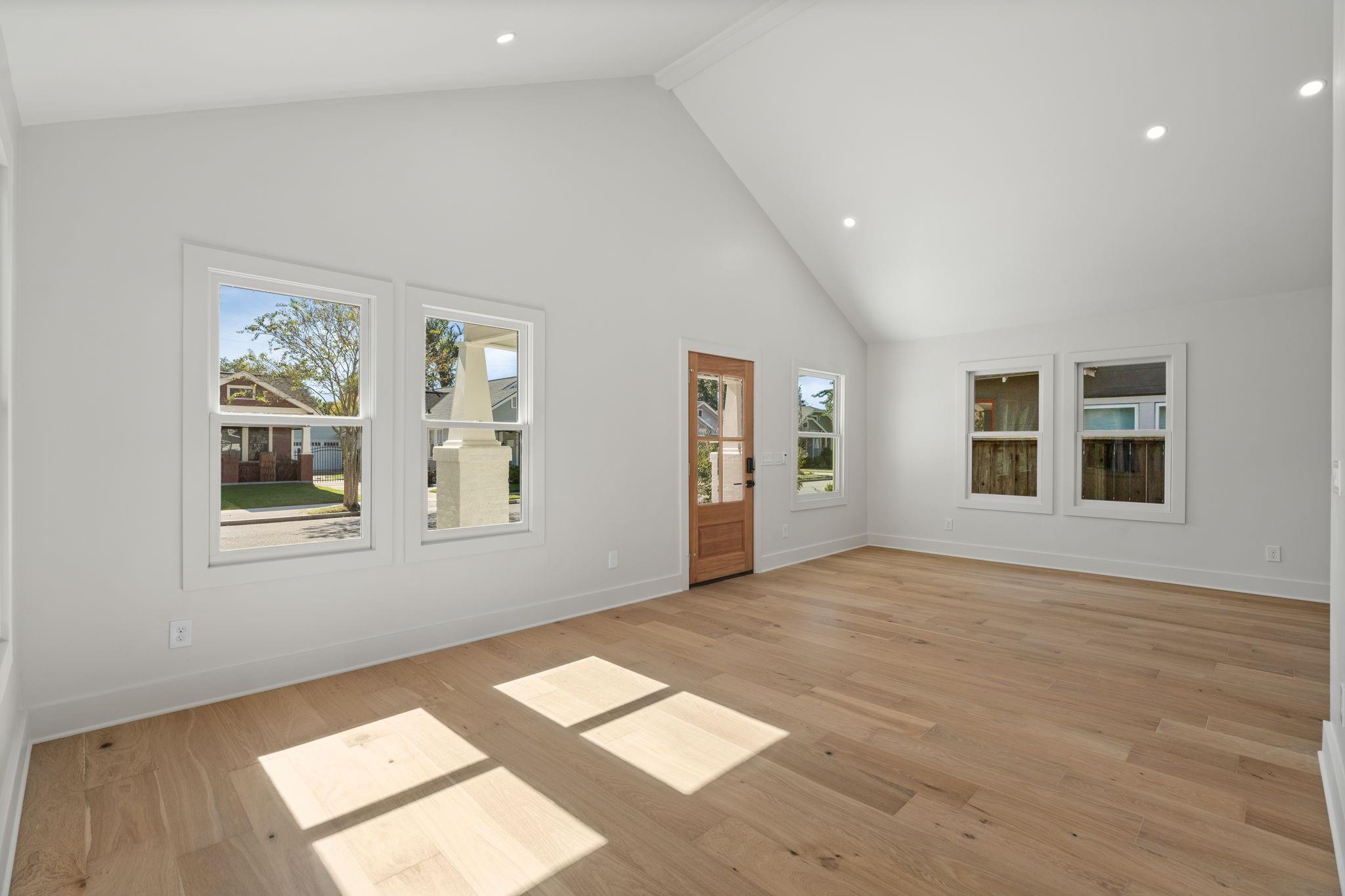 1011 W Cottage Street, Houston