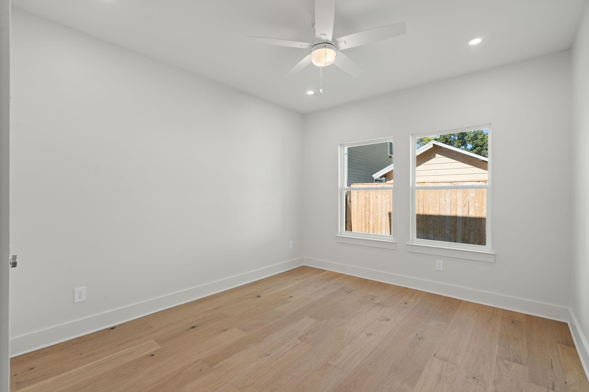 1011 W Cottage Street, Houston