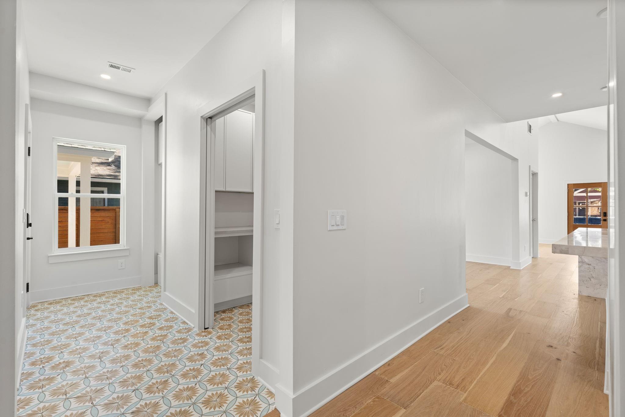 1011 W Cottage Street, Houston