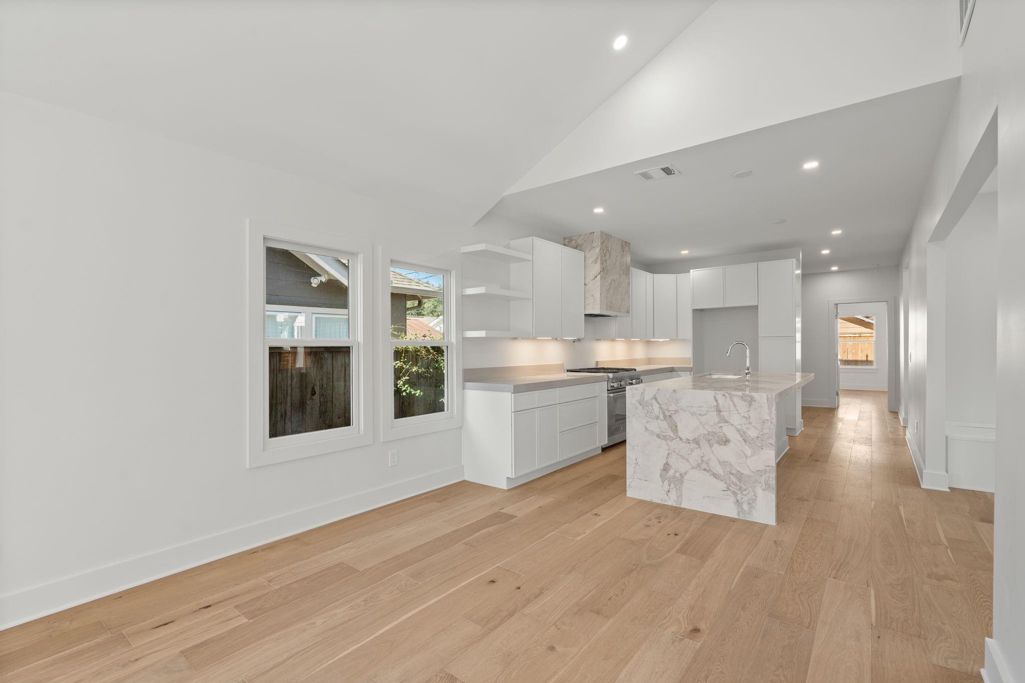 1011 W Cottage Street, Houston