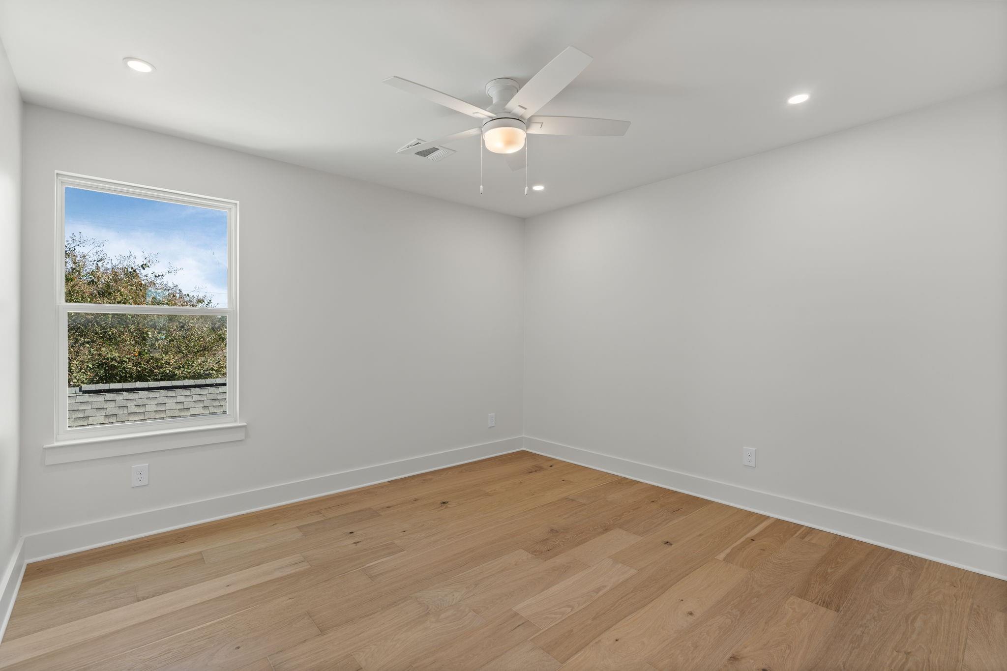 1011 W Cottage Street, Houston