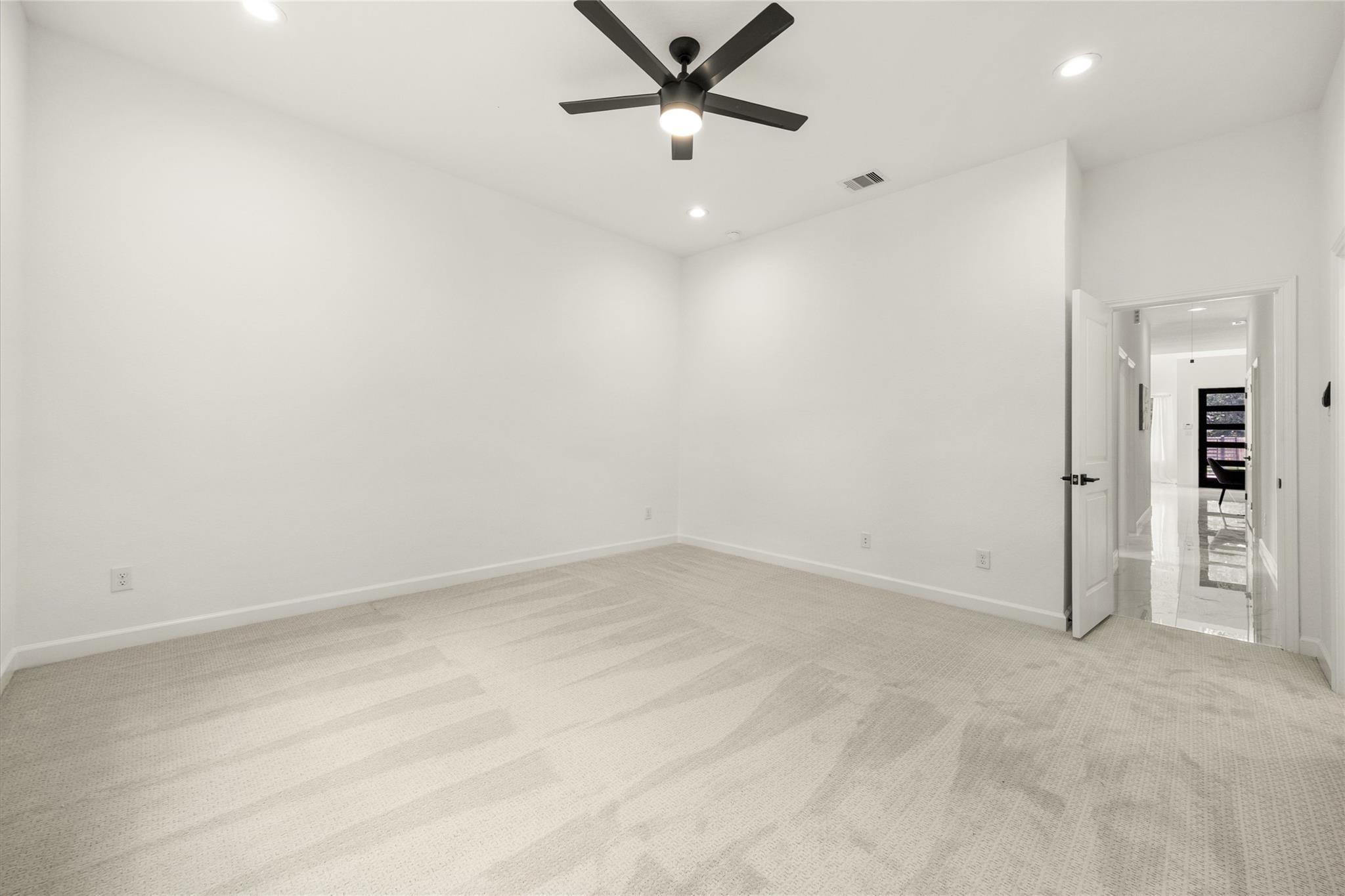 5602 Pershing Way