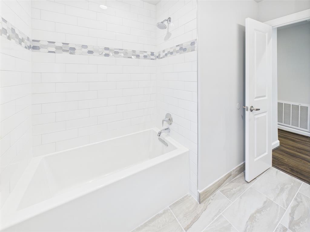 5627 Cerritos Drive