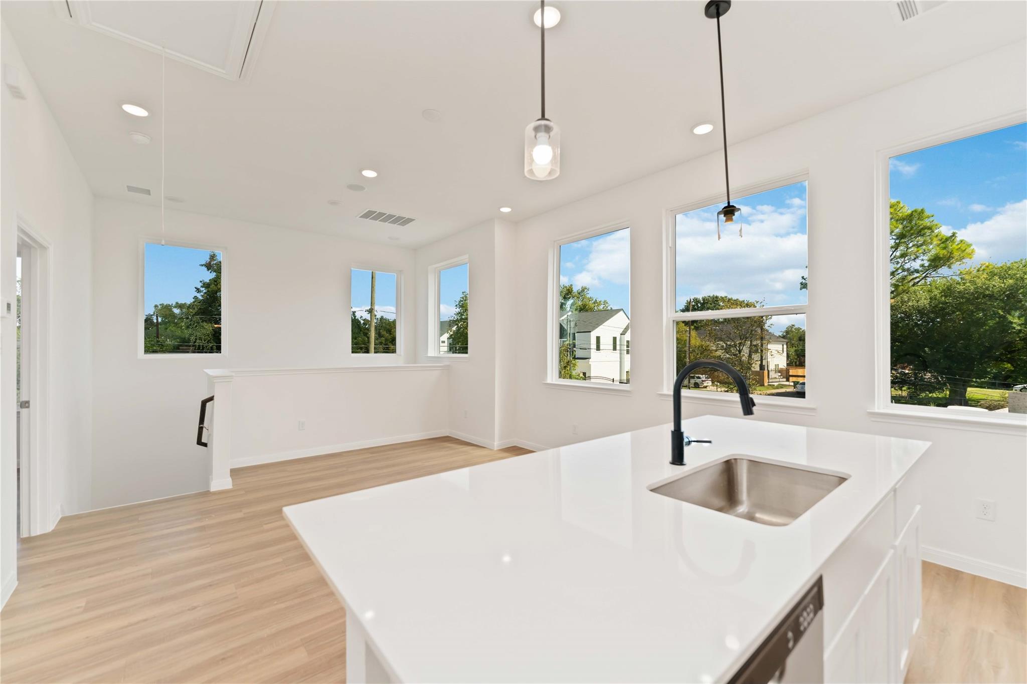 4710 Mallow Street Unit: E/F