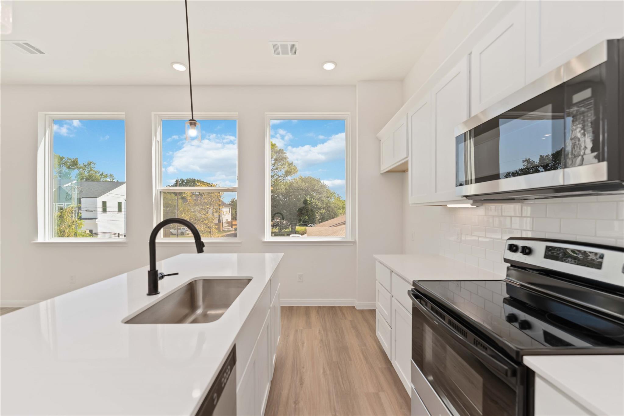 4710 Mallow Street Unit: E/F