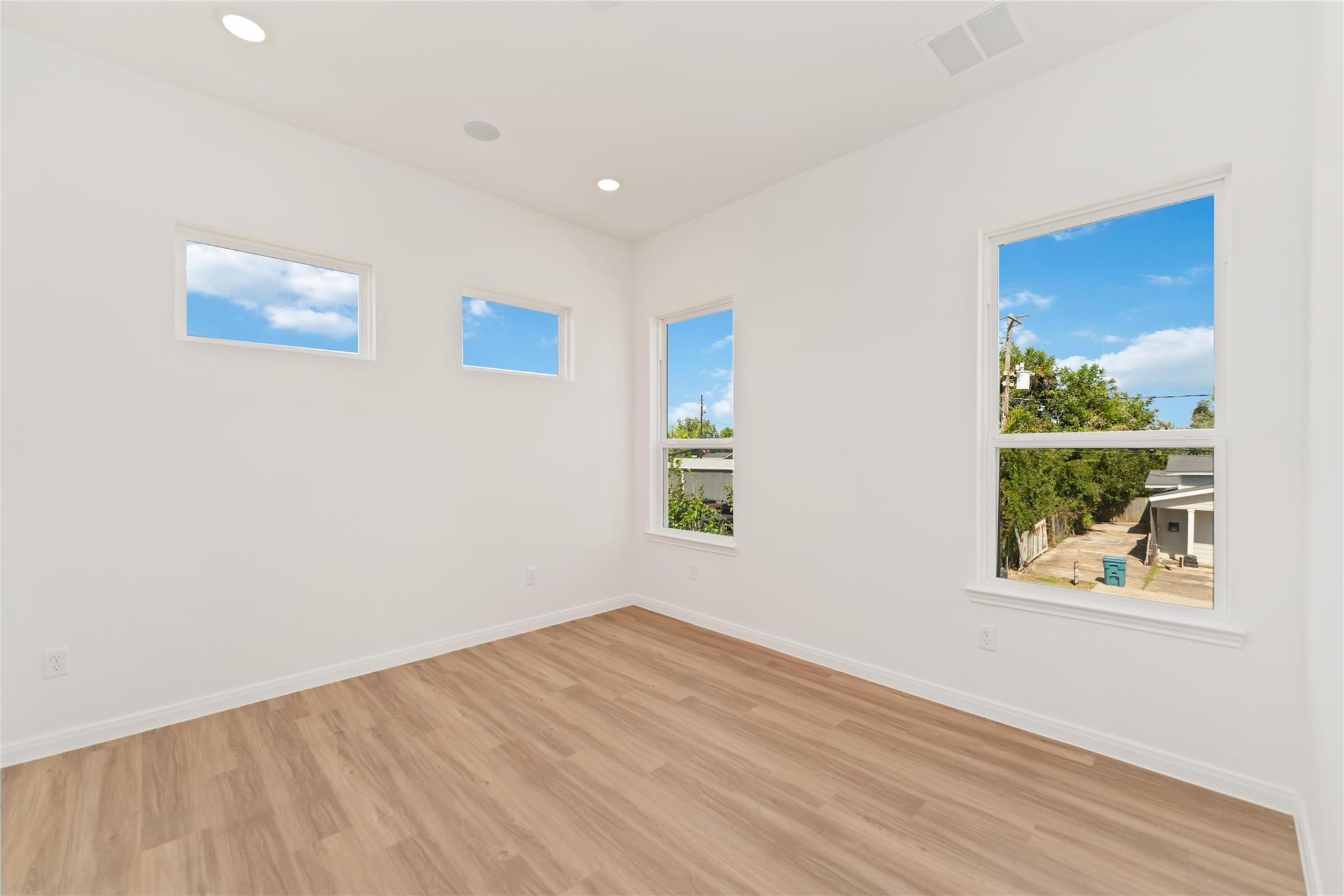 4710 Mallow Street Unit: E/F