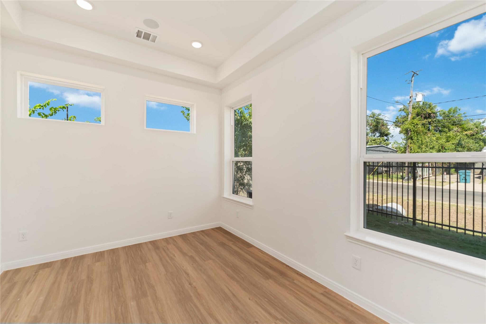 4710 Mallow Street Unit: E/F