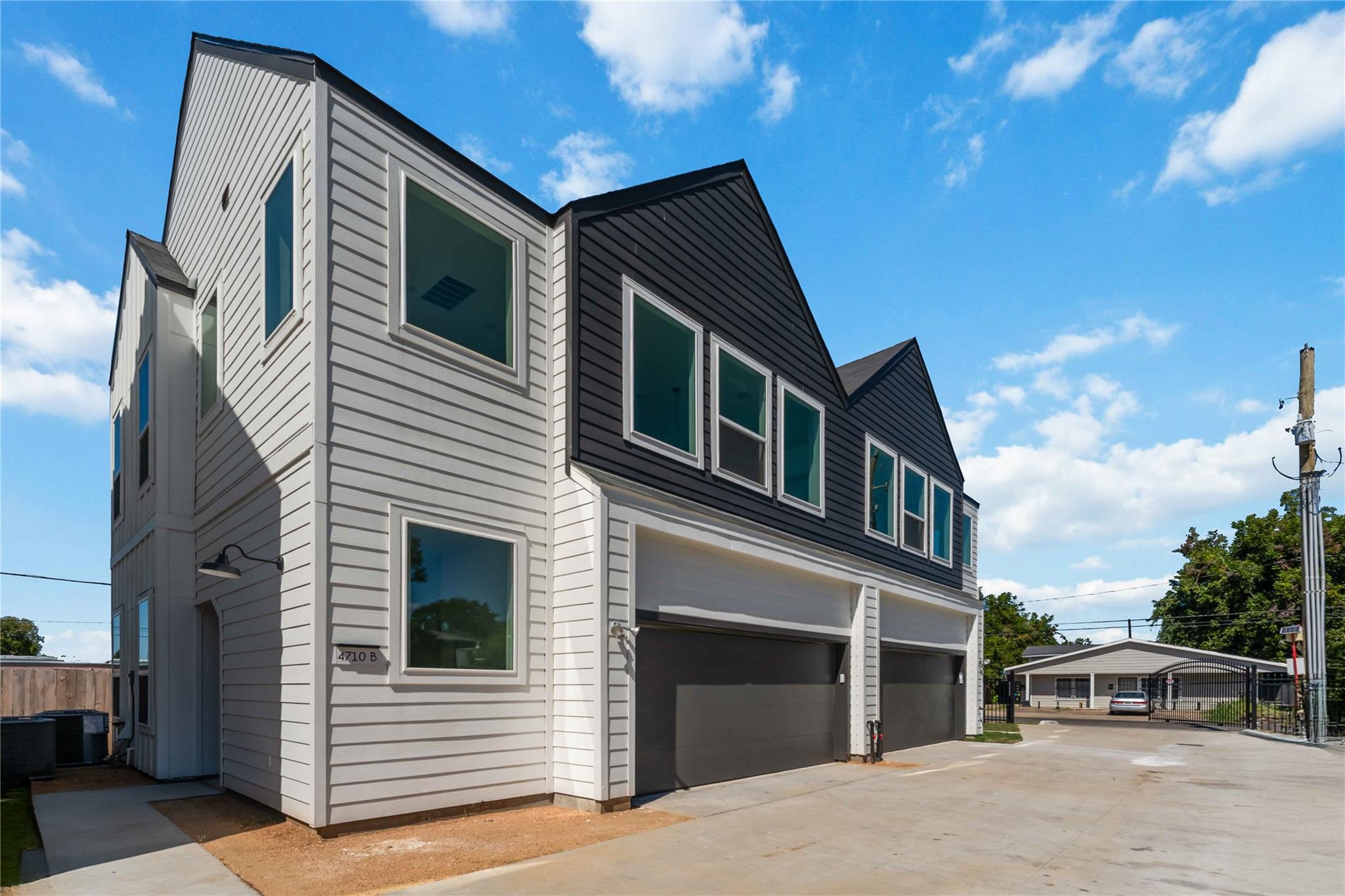 4710 Mallow Street Unit: E/F