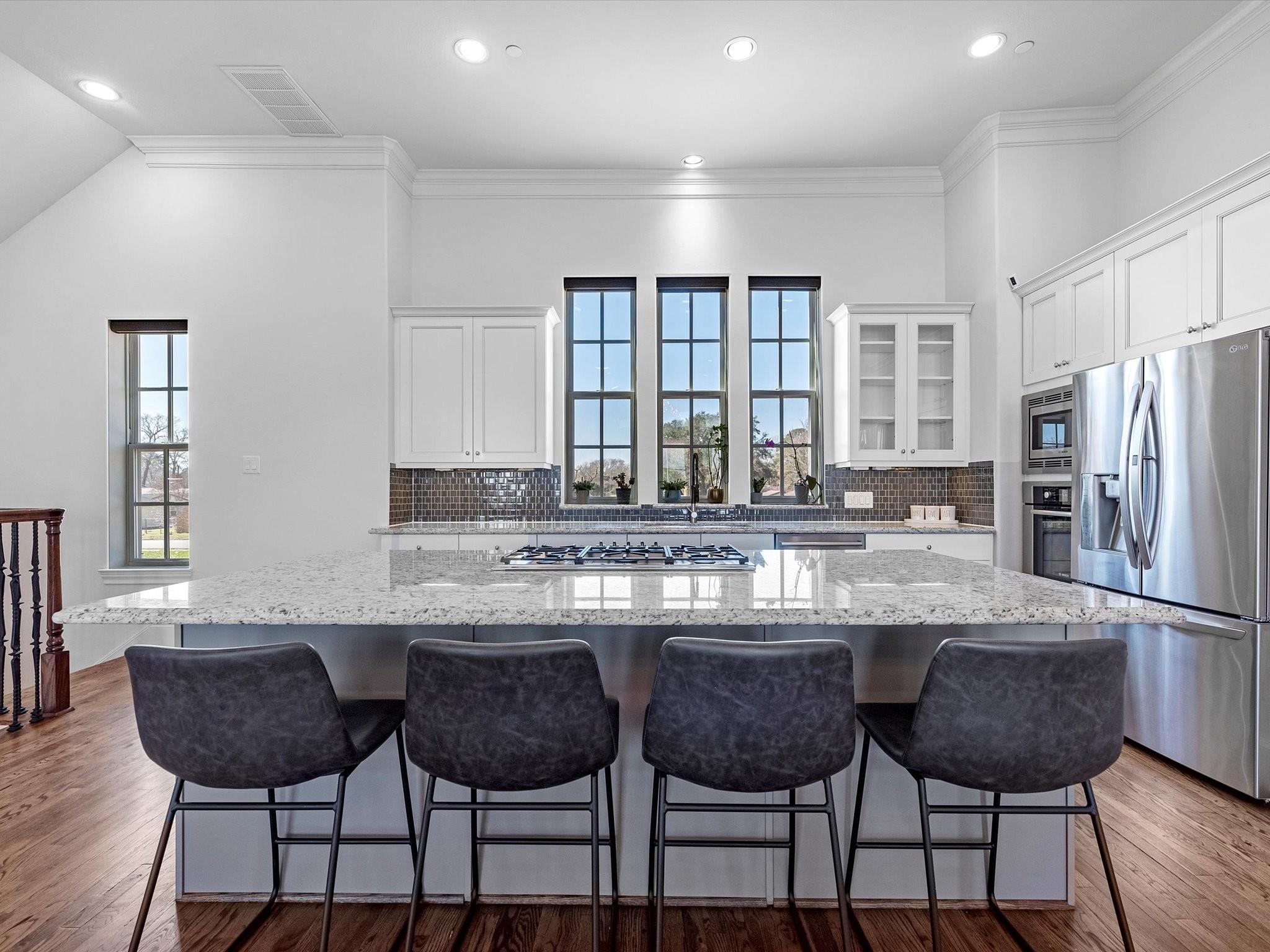 2110 Lakeshore Edge Drive