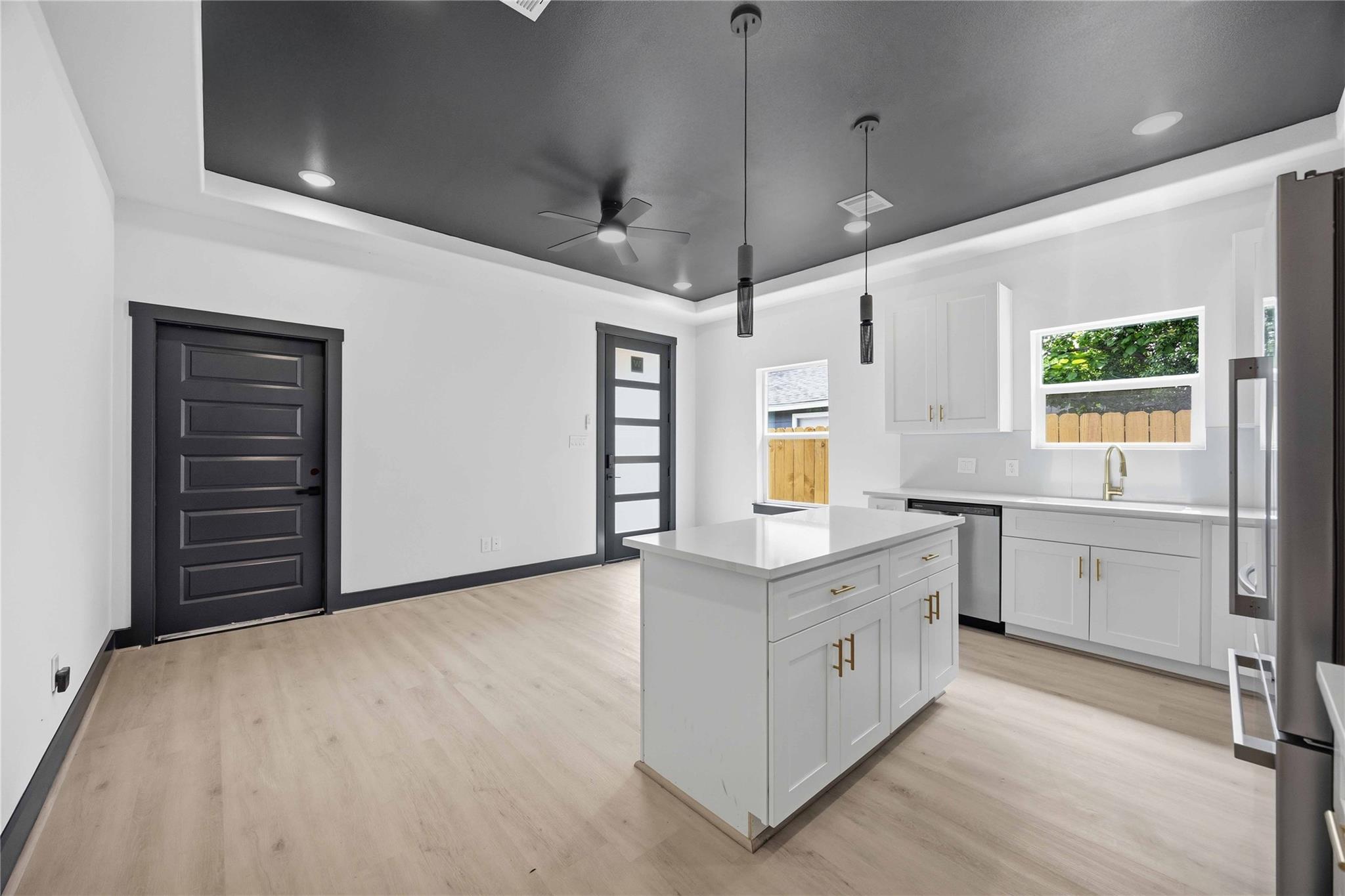4335 Alvin Street Unit: A/B