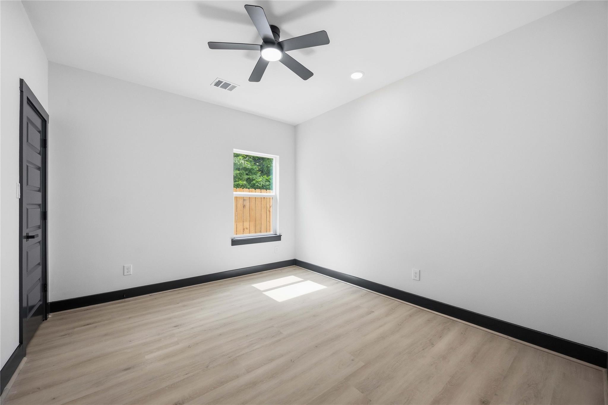 4335 Alvin Street Unit: A/B