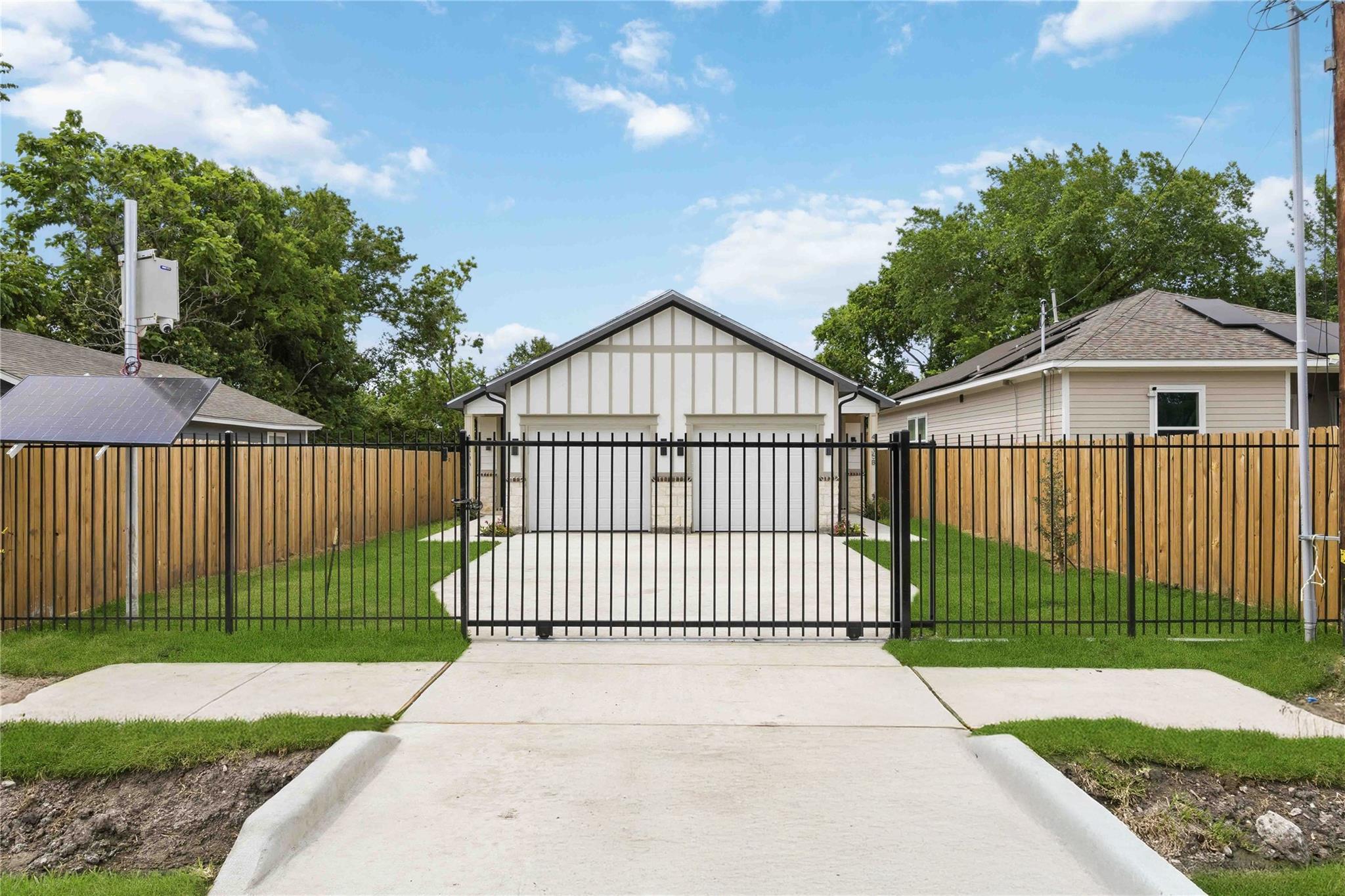 4335 Alvin Street Unit: A/B
