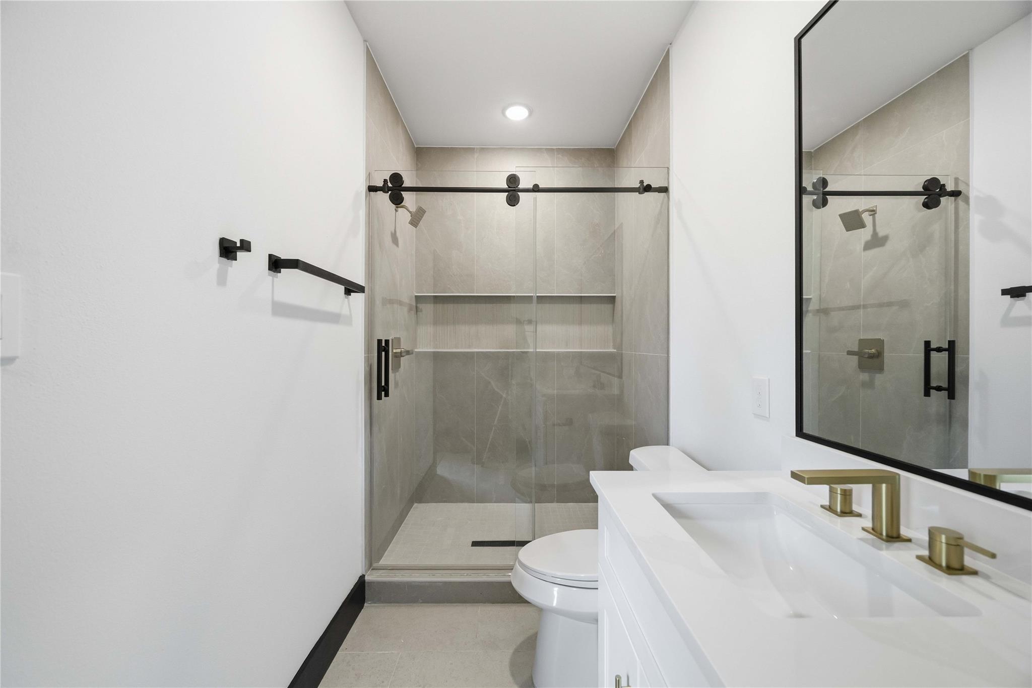 4335 Alvin Street Unit: A/B