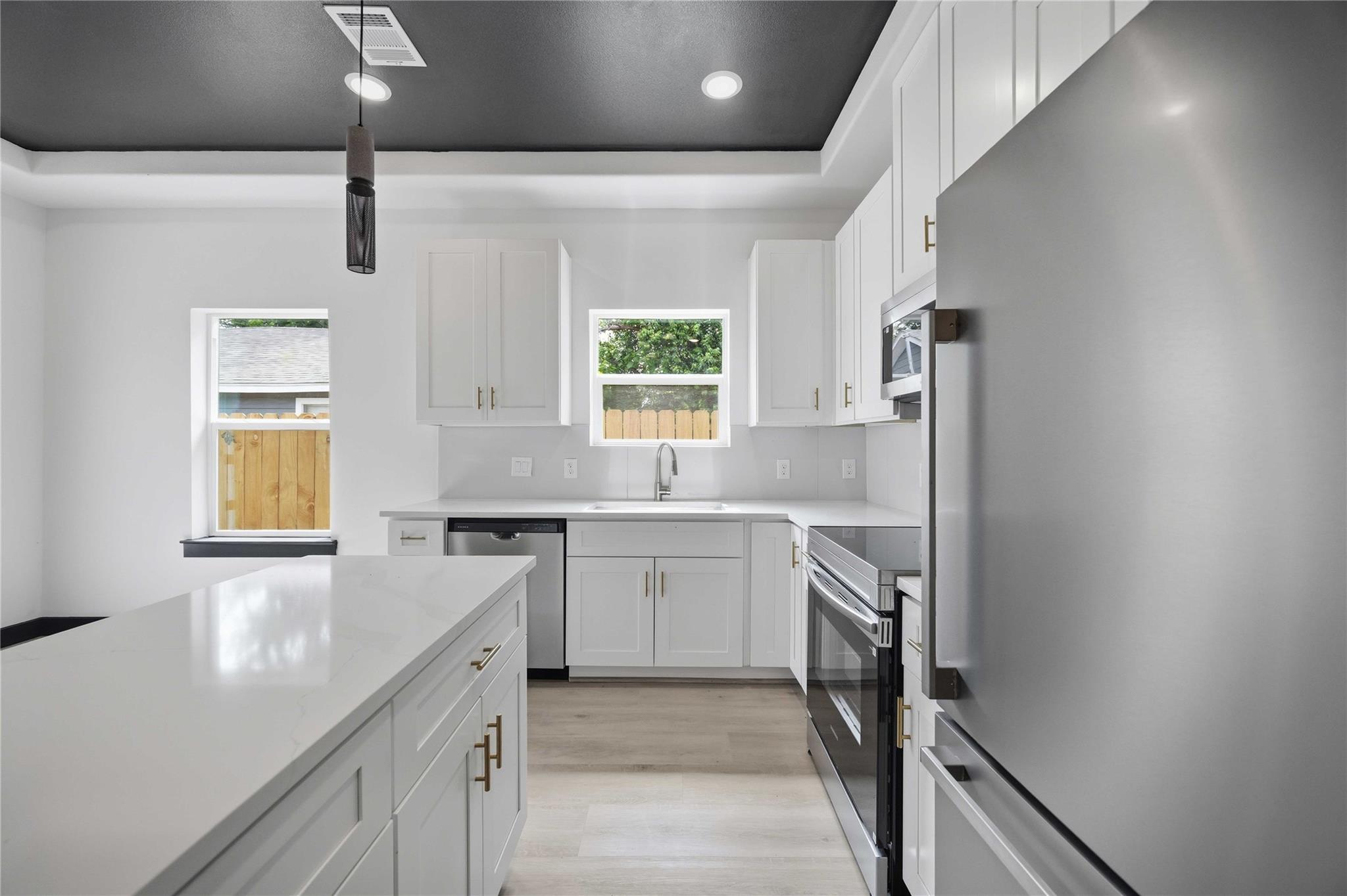 4335 Alvin Street Unit: A/B