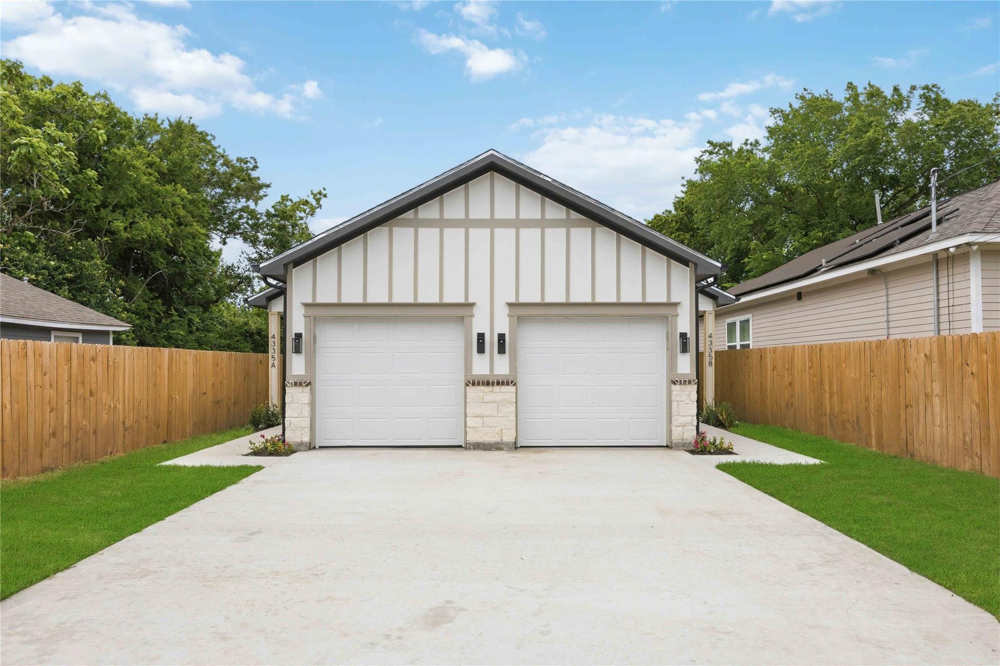 4335 Alvin Street Unit: A/B